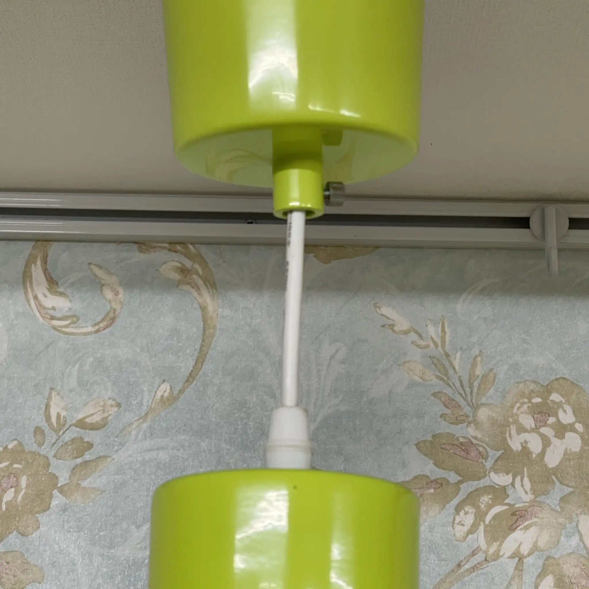 Lighting (Pendant Light) / Retro, Pop, Mid-Century, Modern, Light Green, Yellow-Green / [Reuse]