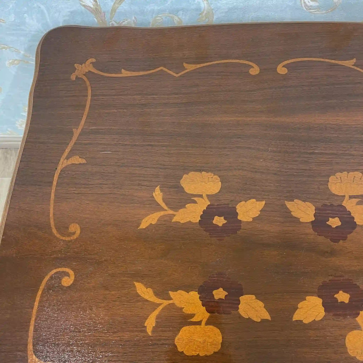 Low table / Italy / Inlay / [Antique]