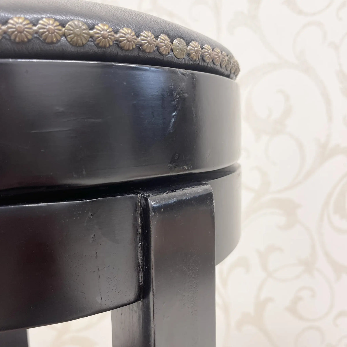 Counter chair (bar stool) / Genuine leather / Japan / Seat reupholstered, store fixtures, rotating, black, studs / [Vintage]