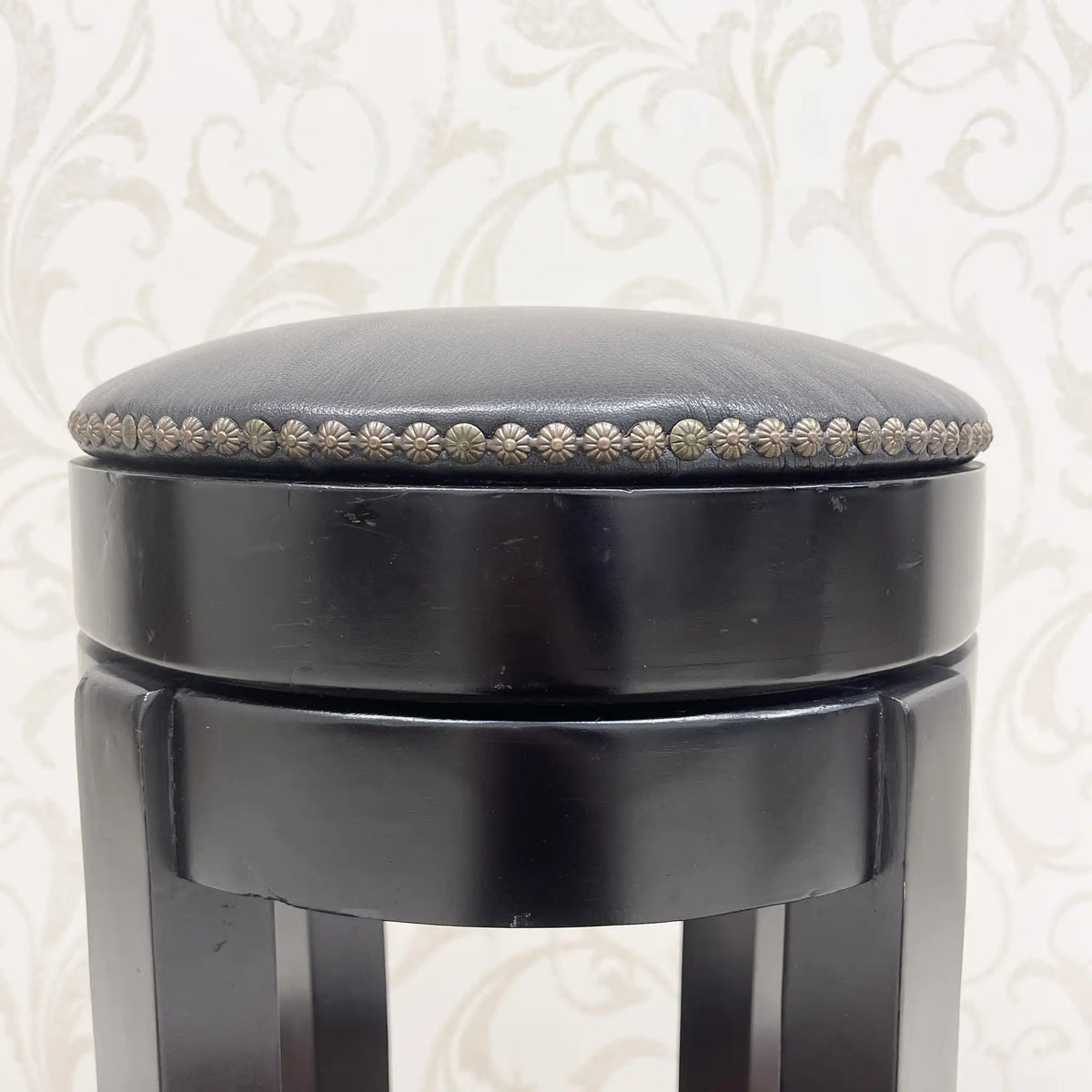 Counter chair (bar stool) / Genuine leather / Japan / Seat reupholstered, store fixtures, rotating, black, studs / [Vintage]