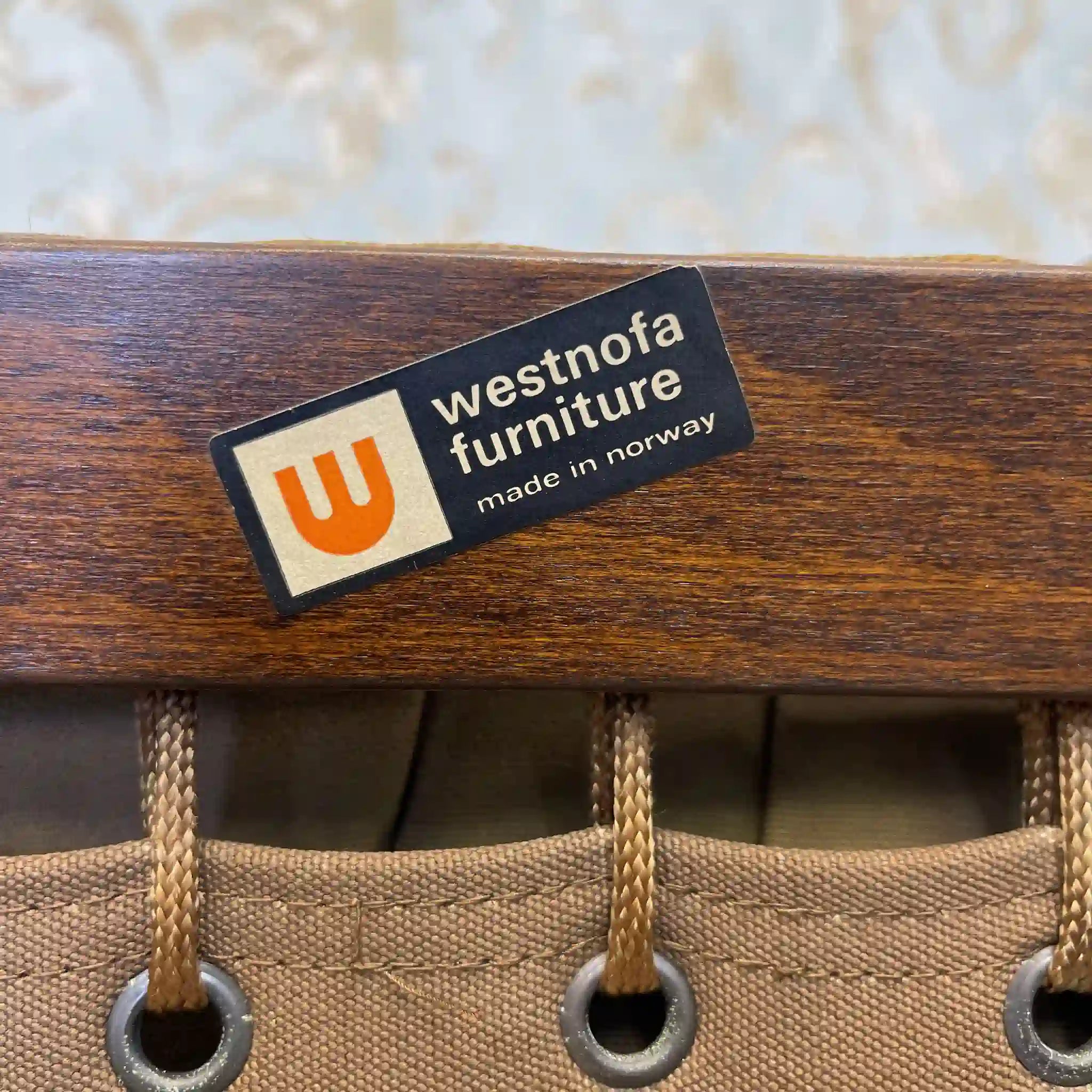 [Vintage] Lounge chair / westnofa furniture / 1960-1970s (estimated) / Genuine leather / Norway / Canvas suspension, button tufted leather