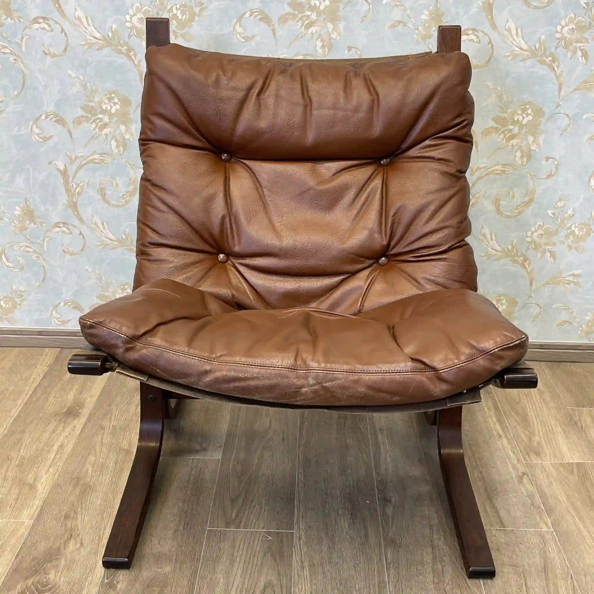 【ビンテージ】 ラウンジチェア / westnofa furniture / 1960-1970年代 (推定) / 本革 / ノルウェー / キャンバスサスペンション,ボタンタフティングレザー