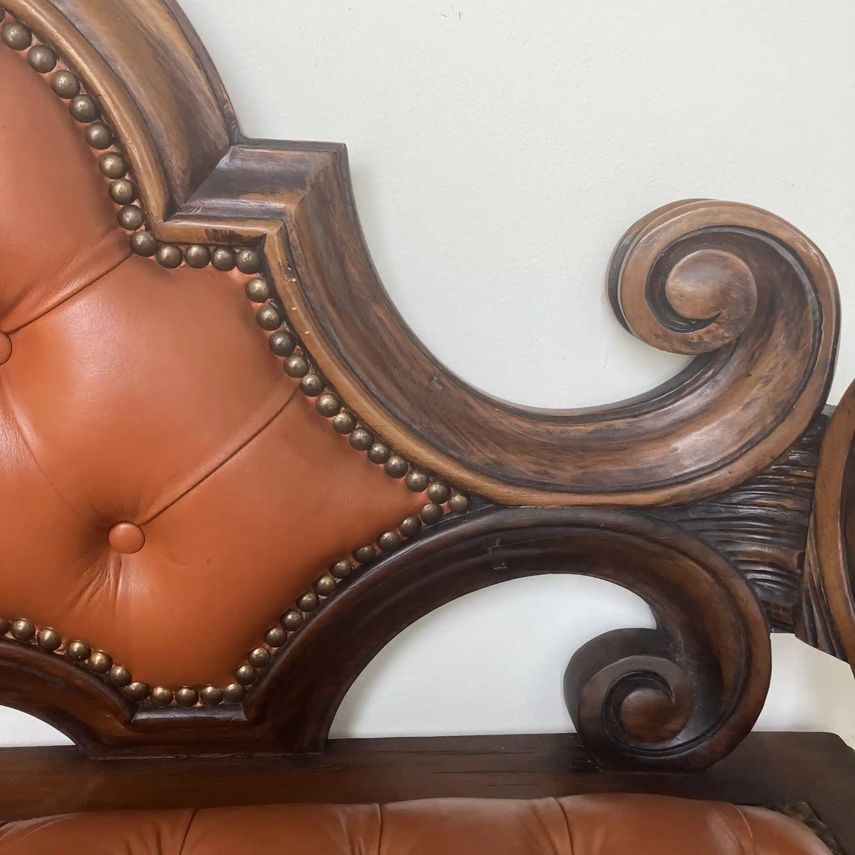 Sofa / British Classic / 20th Century / Genuine leather / Antique button tufting, all genuine leather upholstery / [Vintage]