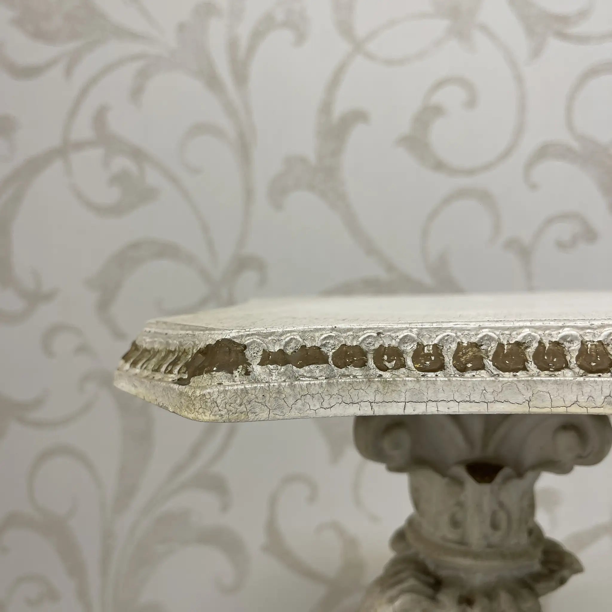 [Vintage] Flower stand / Neo-classical / 20th century / Polystone / Europe / Antique finish, high-definition relief