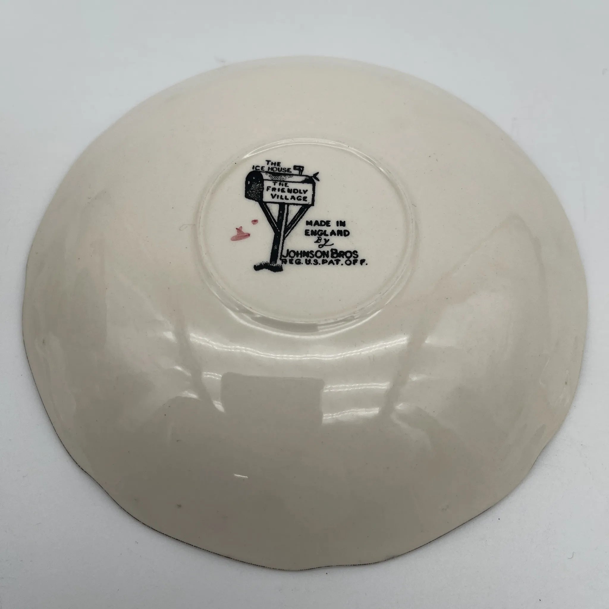 杯和碟子2p +备用杯1p / Johnson Brothers / The Friendly Village / The Ice House / 估计1950-1970年代/铁石/英国/铜版转印，雪景，爱德华谢普
