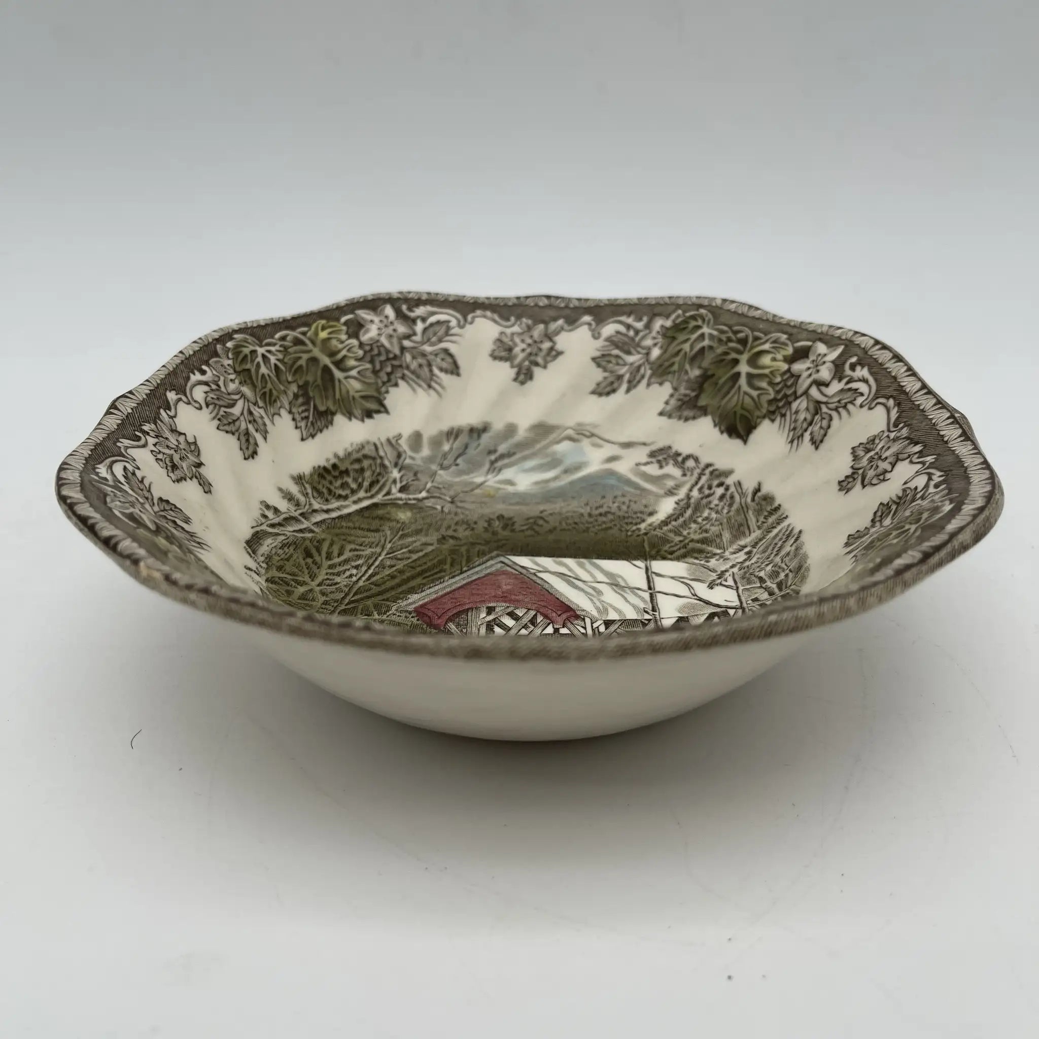 【ビンテージ】 プレート (皿) / Johnson Brothers（ジョンソンブラザーズ) / The Friendly Village / The Covered Bridge / 推定1950-1970年代 / アイアンストーン / イギリス / 銅版転写,屋根付き橋