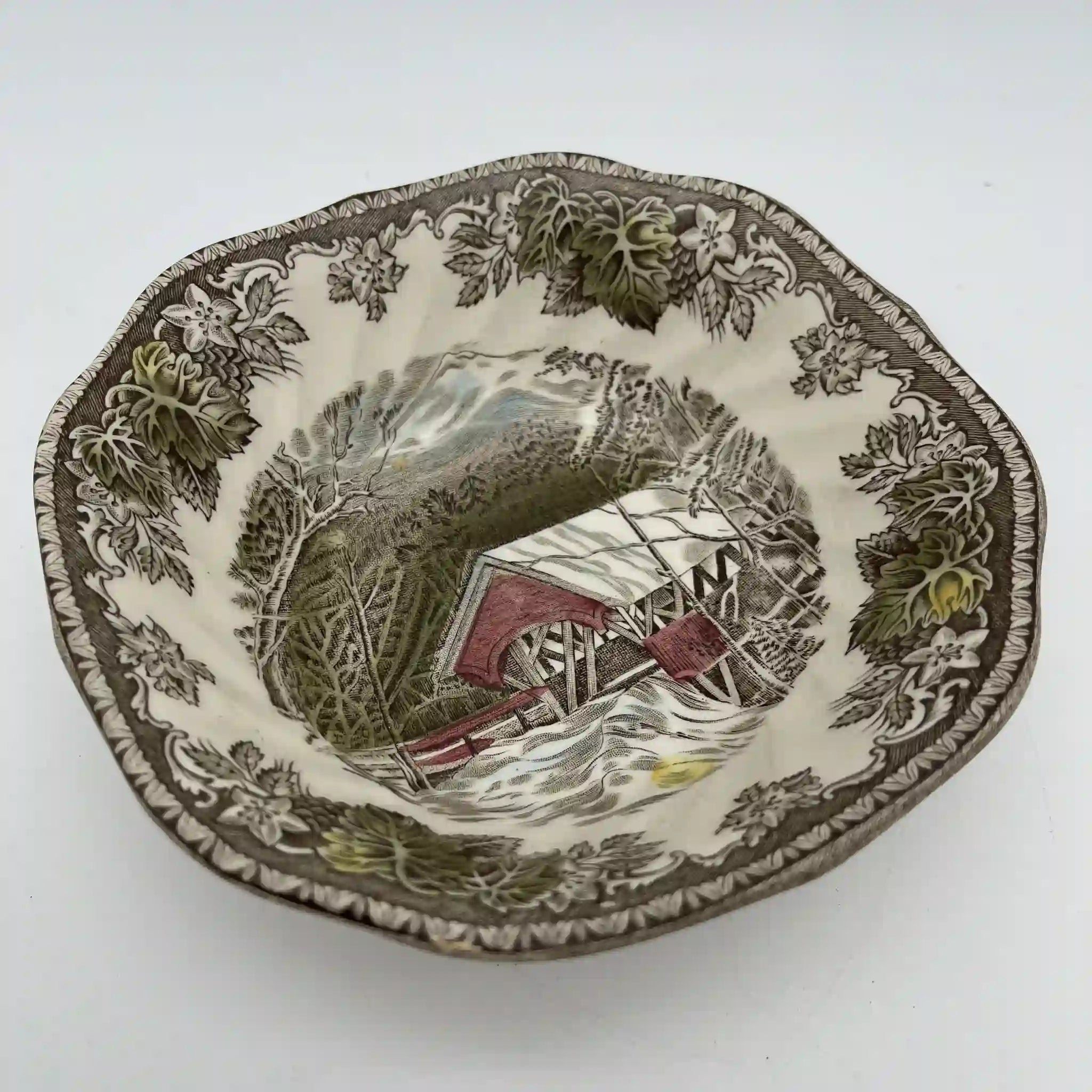 【ビンテージ】 プレート (皿) / Johnson Brothers（ジョンソンブラザーズ) / The Friendly Village / The Covered Bridge / 推定1950-1970年代 / アイアンストーン / イギリス / 銅版転写,屋根付き橋