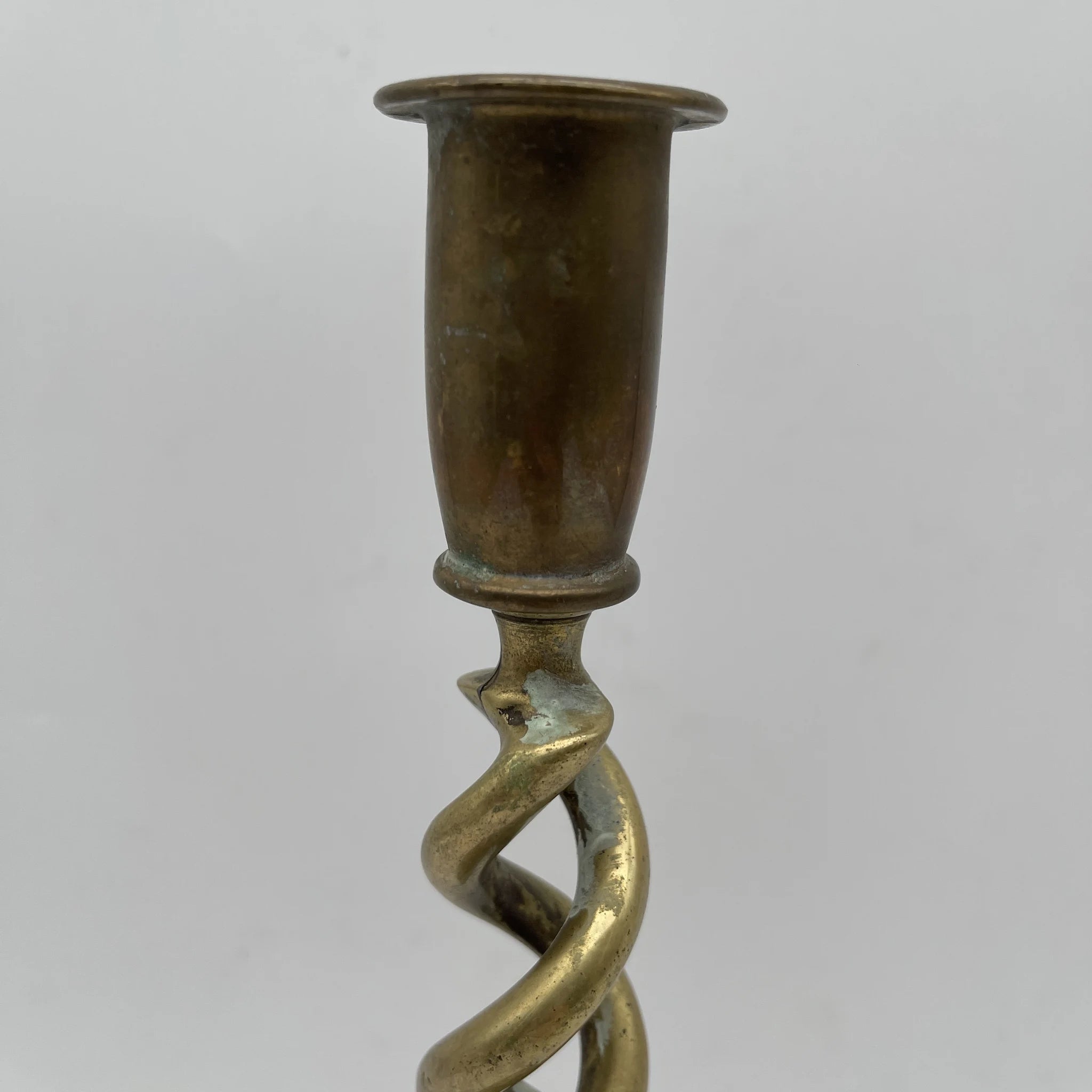 [Antique] Candle stand (candelabra) / Jacobean style / Estimated late 19th century / Brass / England / Barley Sugar Twist