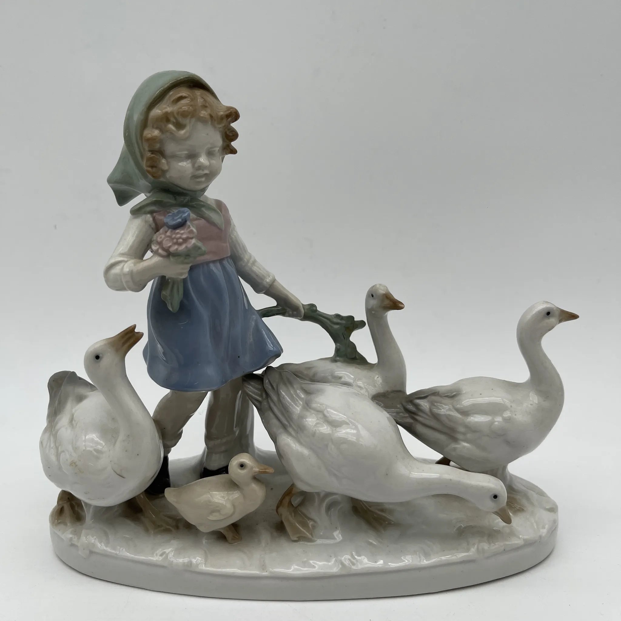 【ビンテージ】 フィギュリン (陶磁器人形) / Carl Scheidig（カール・シャイディッヒ) / ガチョウ飼いの少女 / 推定1950-1970年代 / 磁器 / ドイツ / アンダーグレーズ,ハンドペイント,グロスフィニッシュ