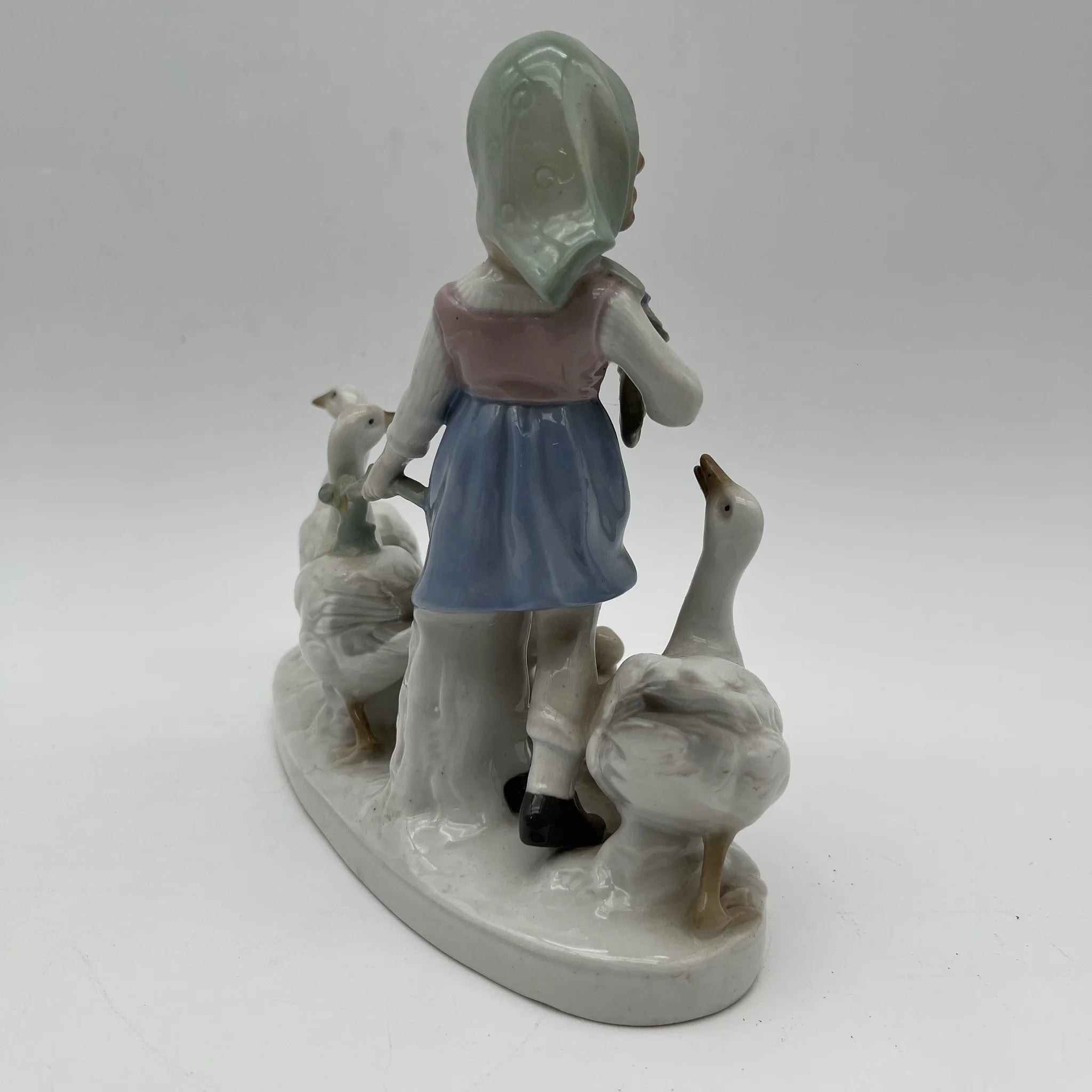 【ビンテージ】 フィギュリン (陶磁器人形) / Carl Scheidig（カール・シャイディッヒ) / ガチョウ飼いの少女 / 推定1950-1970年代 / 磁器 / ドイツ / アンダーグレーズ,ハンドペイント,グロスフィニッシュ