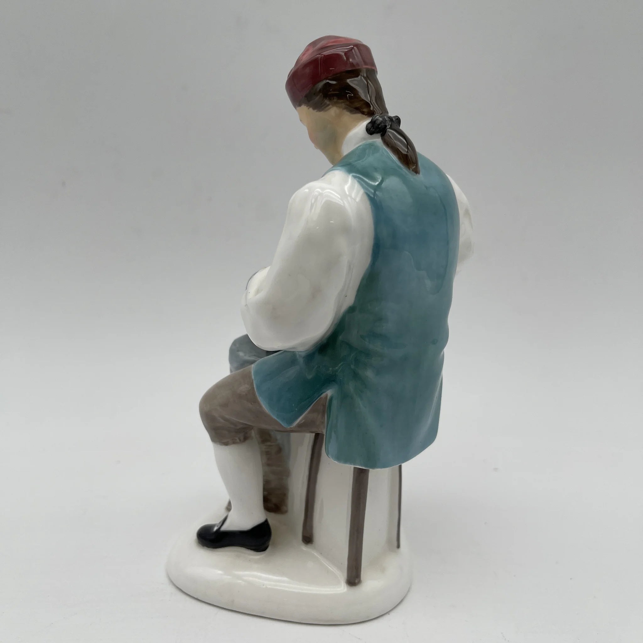 [Vintage] Figurine (Ceramic Doll) / Royal Doulton / The Silversmith of Williamsburg / Estimated 1960-1980s / Bone China / England / Hand Painted