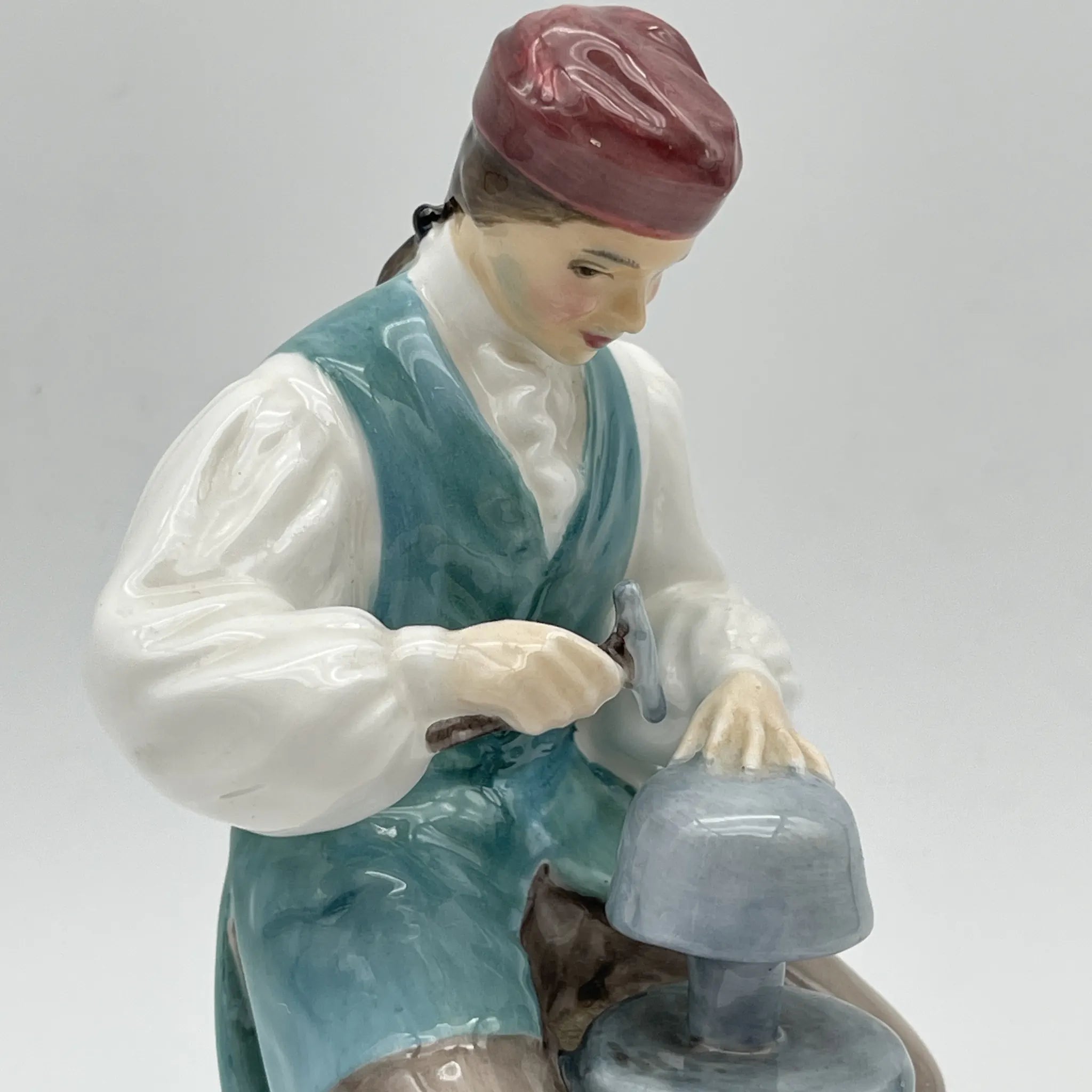 XP979△ロイヤルドルトン/ROYAL DOULTON/フィギュリン/ 陶器人形