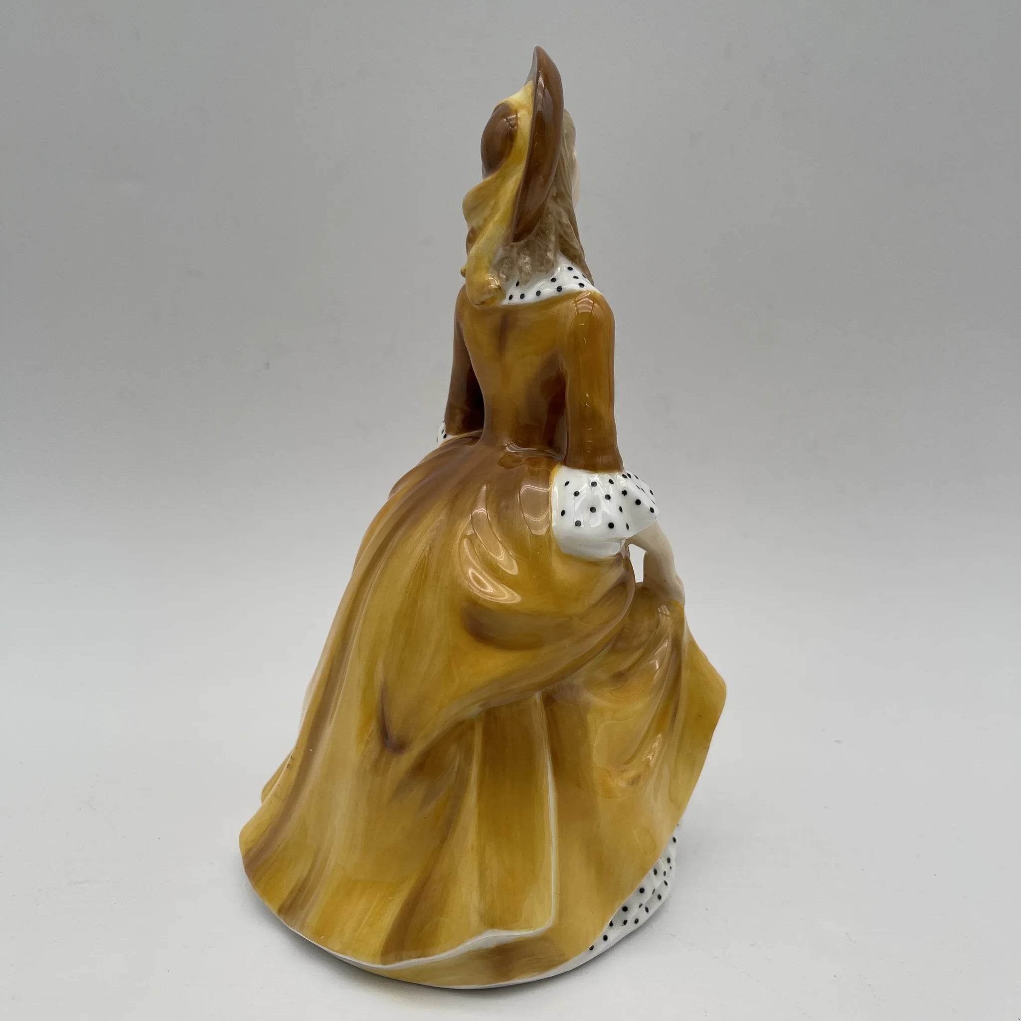 [Vintage] Figurine (Ceramic Doll) / Royal Doulton / Sandra / Estimated 1970-1990s / Bone China / England / Hand Painted