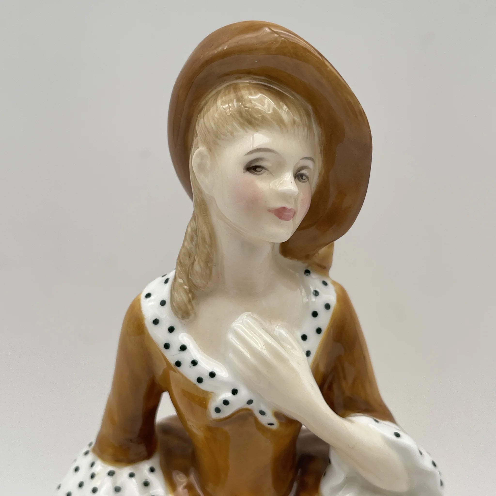 [Vintage] Figurine (Ceramic Doll) / Royal Doulton / Sandra / Estimated 1970-1990s / Bone China / England / Hand Painted