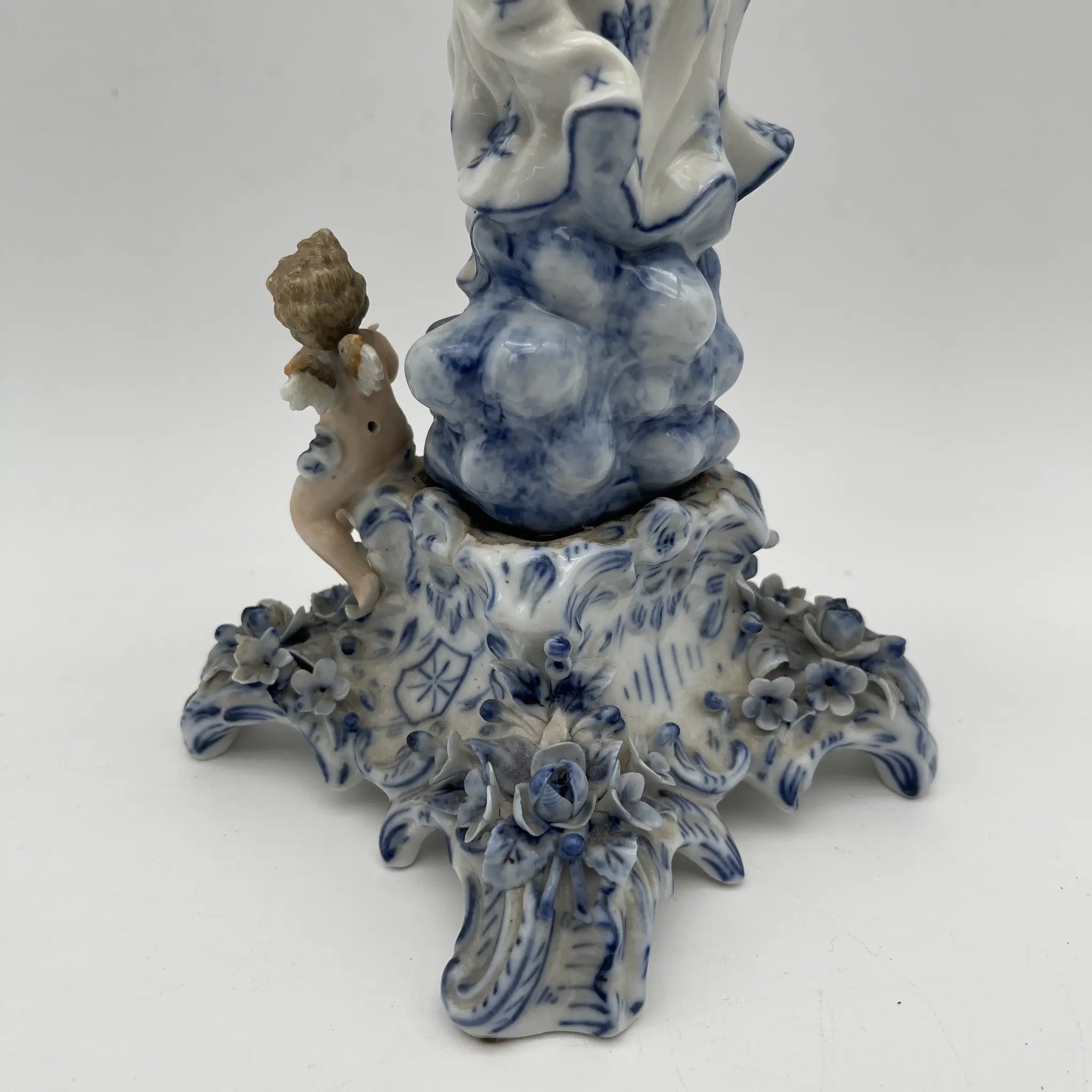 [Vintage] Candle stand (candelabra) / Estimated 1950-170s / Porcelain / England / Hand painted