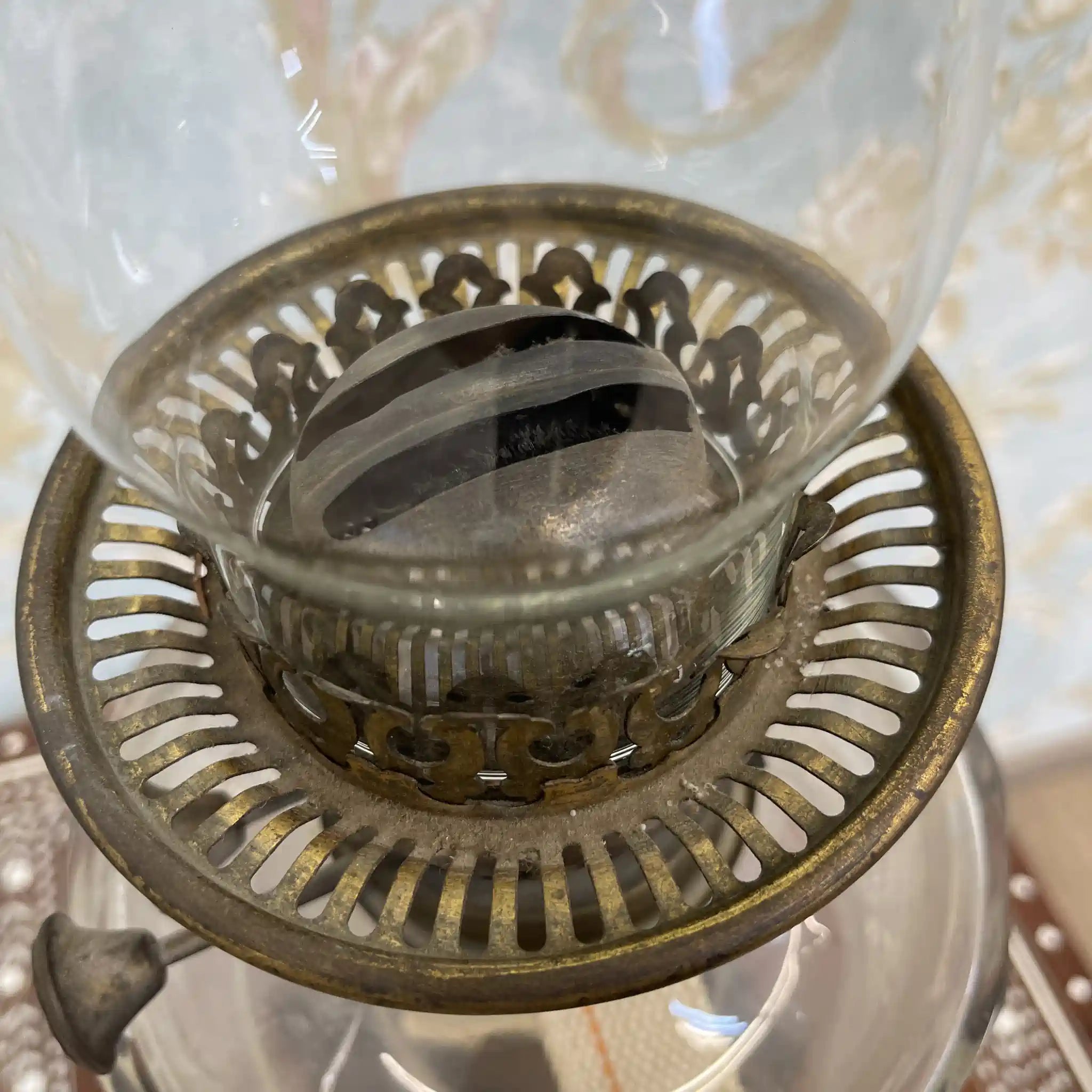 [Antique] Oil lamp / Victorian style / Estimated late 19th century / Glass / England / Etched glass, hand painted column