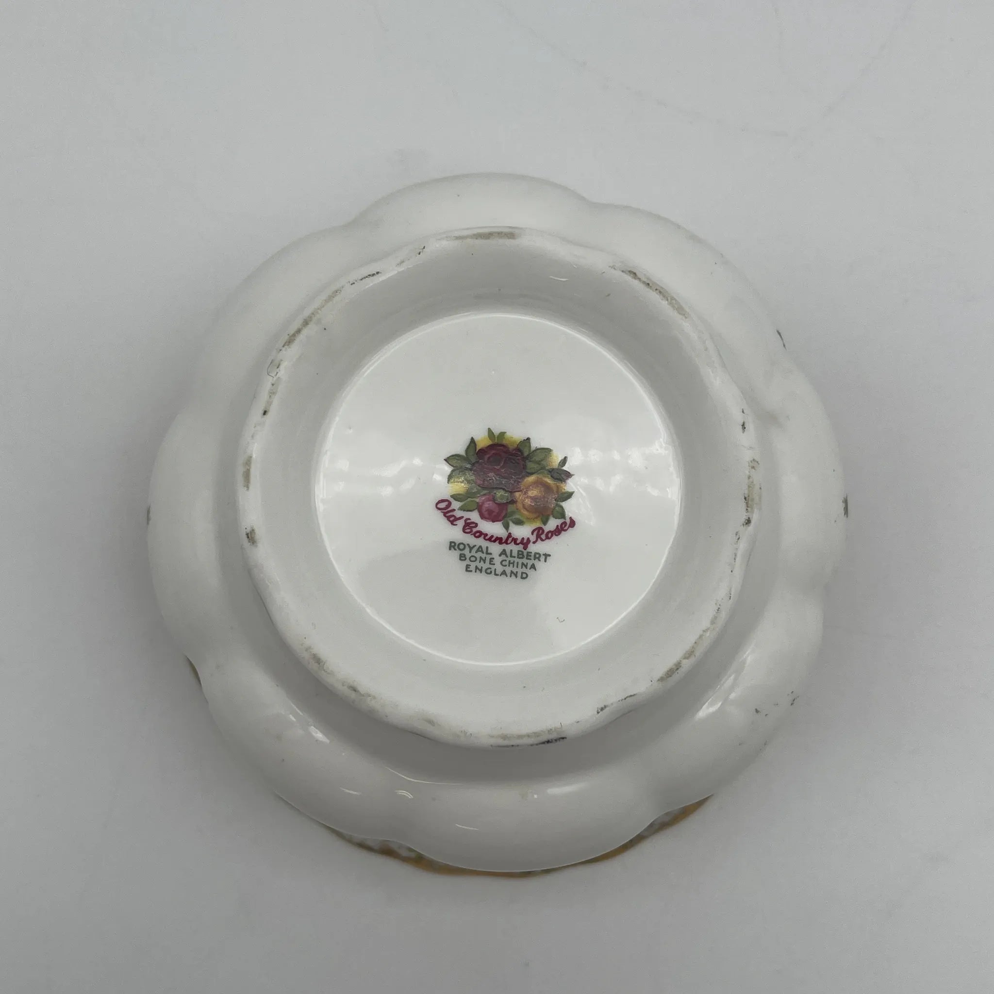【复古】糖碗/ Royal Albert / Old Country Roses / 1962-1973年/ Bone China /英国/ 蒙特罗斯形状，植物艺术，金彩