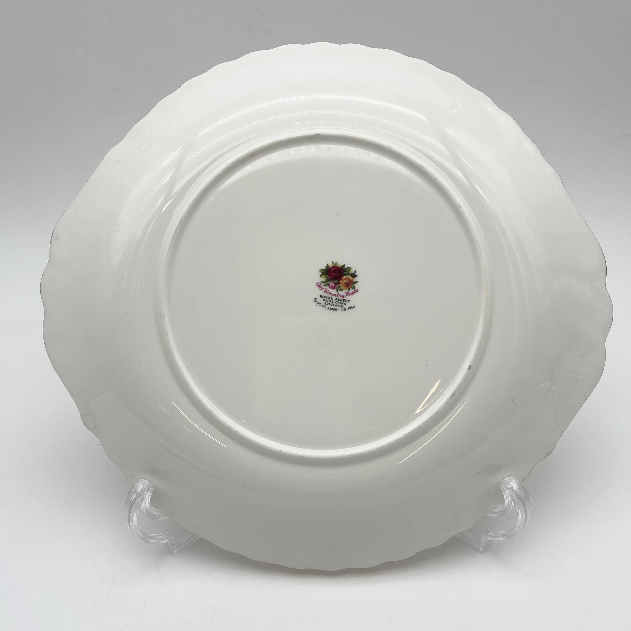 【复古】晚餐盘/ Royal Albert / Old Country Roses / 1973-1993年/ Bone China /英国/ 彩色边缘，植物艺术，金彩