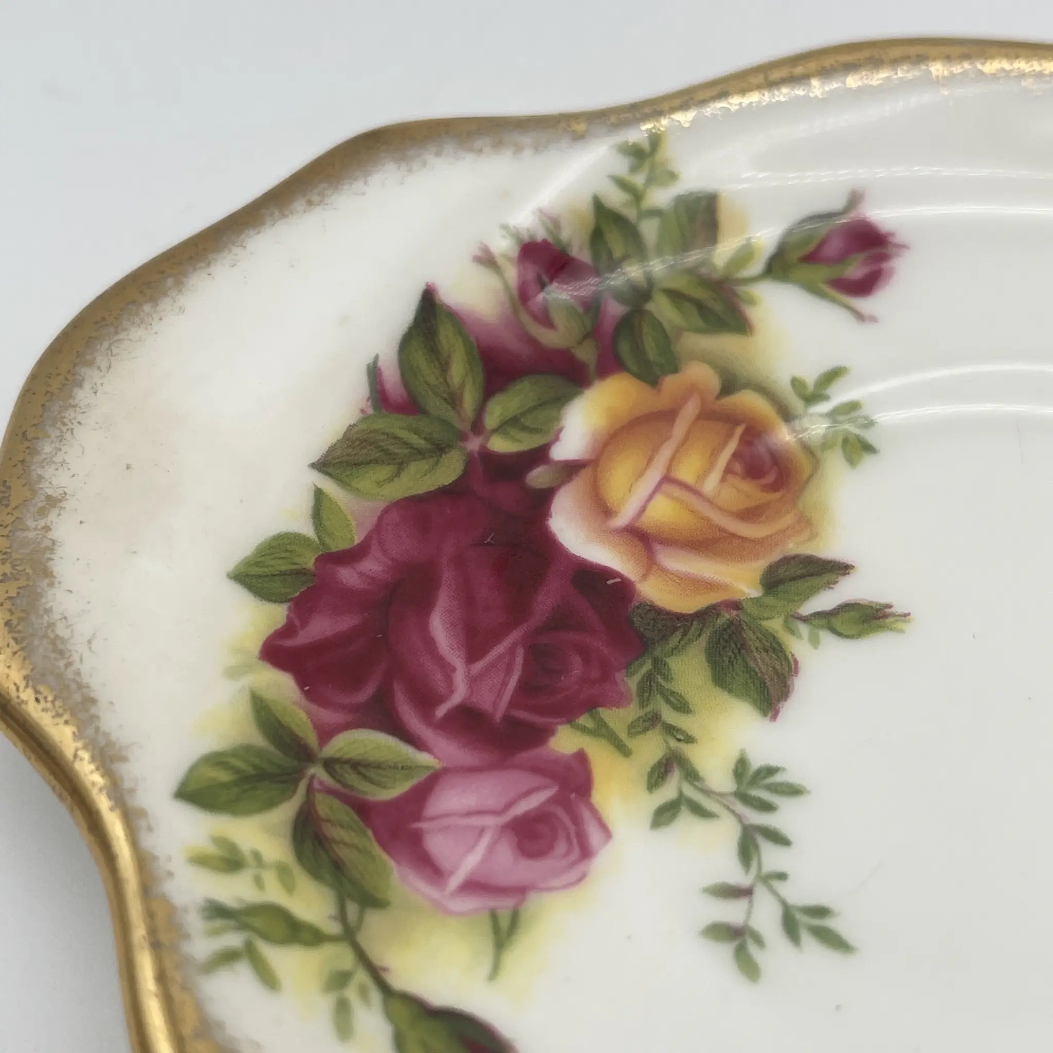 【复古】网球组板/ Royal Albert / Old Country Roses / 1962-1973年/ Bone China /英国/ 缩进板，宝石艺术，金彩