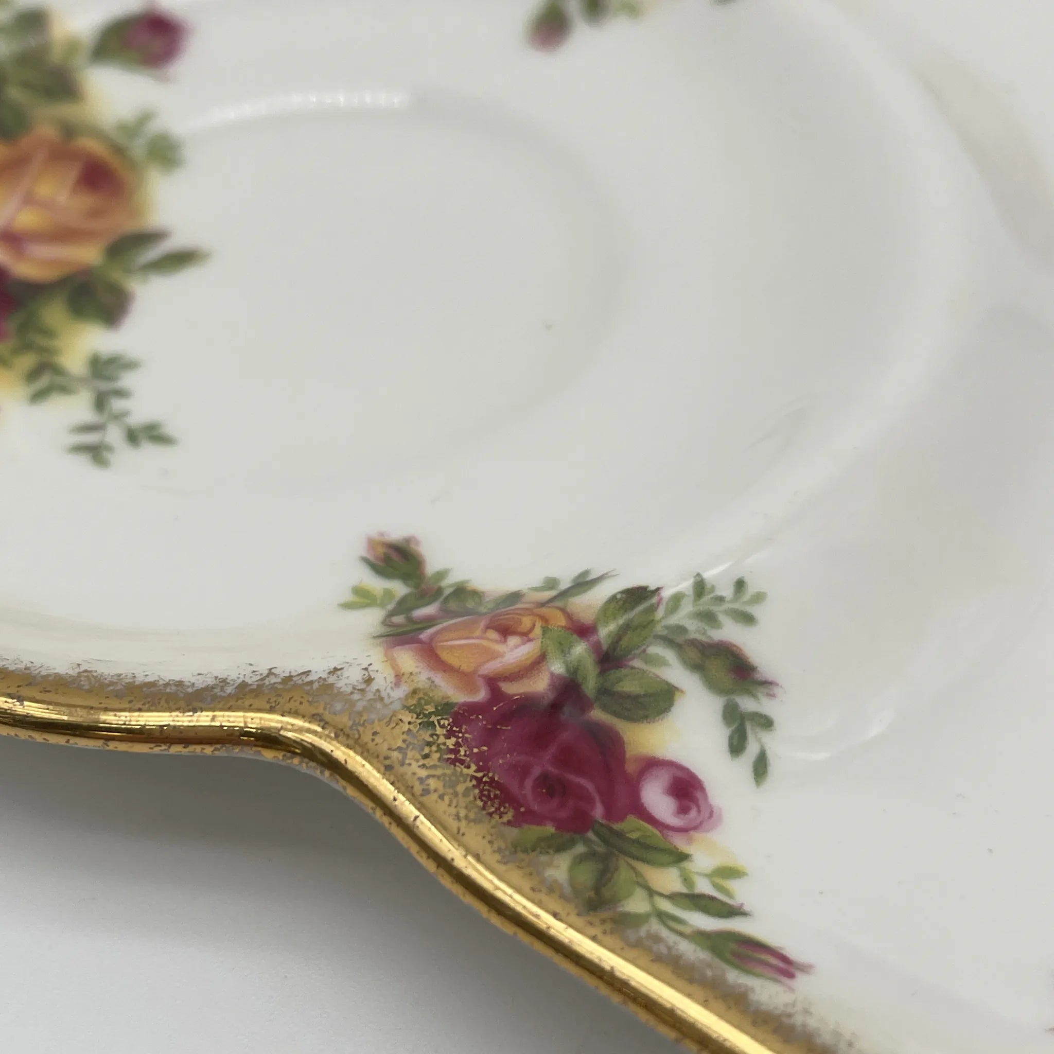 【复古】网球组板/ Royal Albert / Old Country Roses / 1962-1973年/ Bone China /英国/ 缩进板，宝石艺术，金彩
