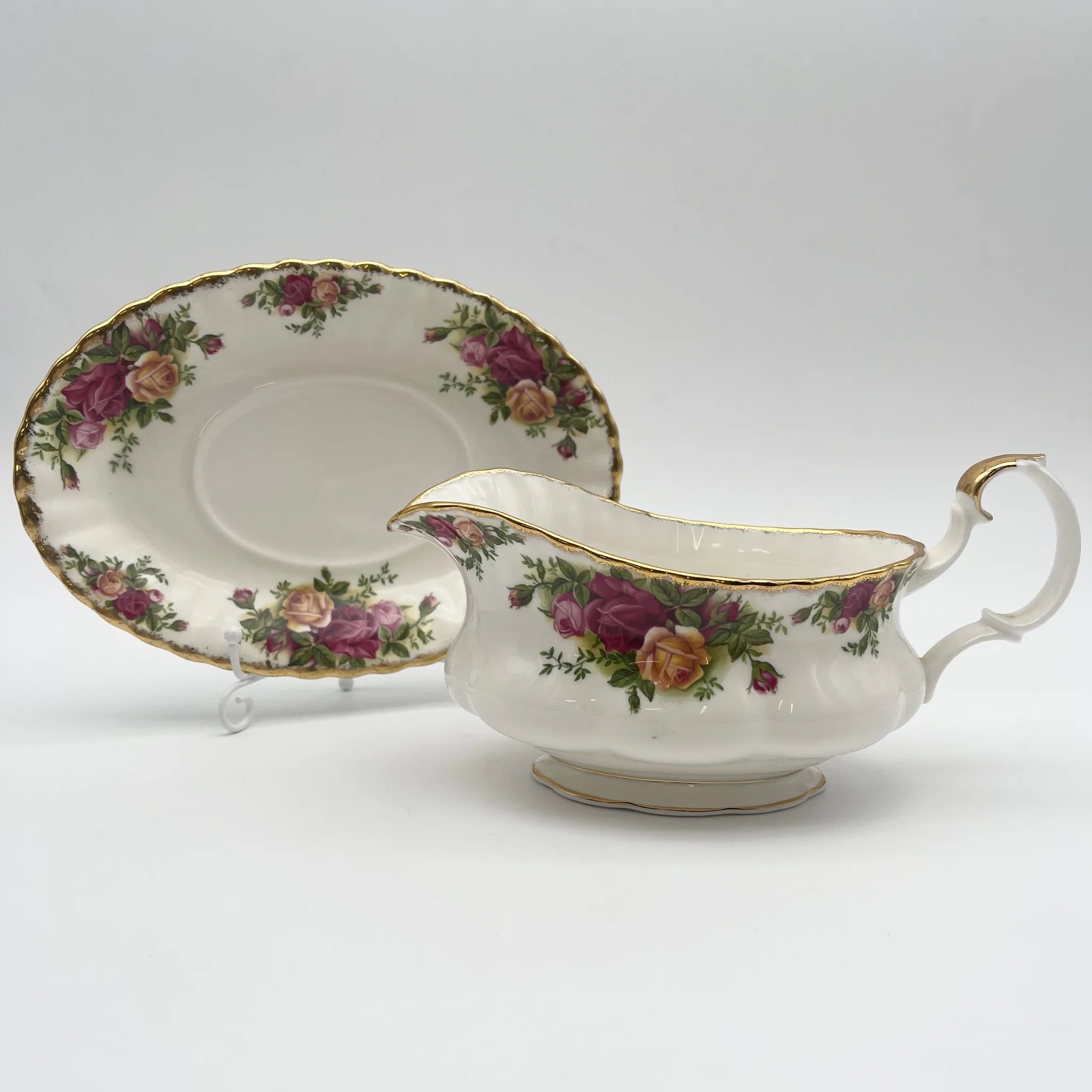 【ビンテージ】 グレービーボート (ソーシエール/ソースボート) / ROYAL ALBERT (ロイヤルアルバート) / Old Country Roses / 1973-1993年 / Bone China / イギリス / モントローズ・シェイプ, ボタニカルアート, 金彩