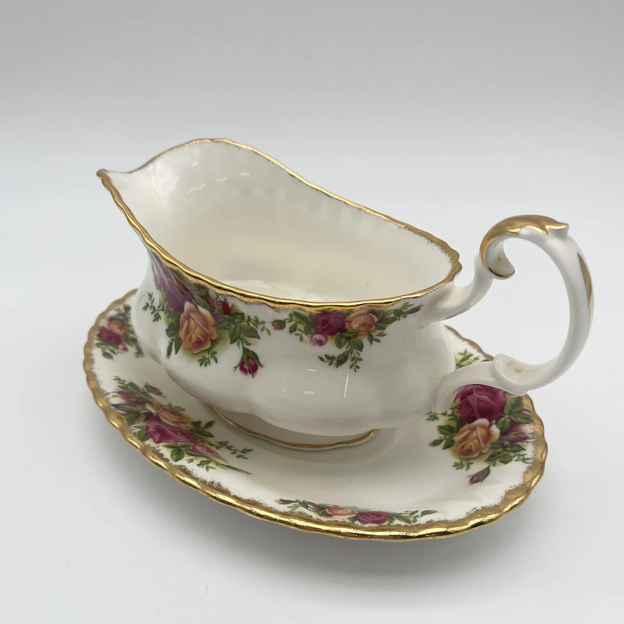 Royal Albert / Old Country Roses / 1973-1993 / Bone China /英国 /蒙特罗形状，植物艺术，金彩