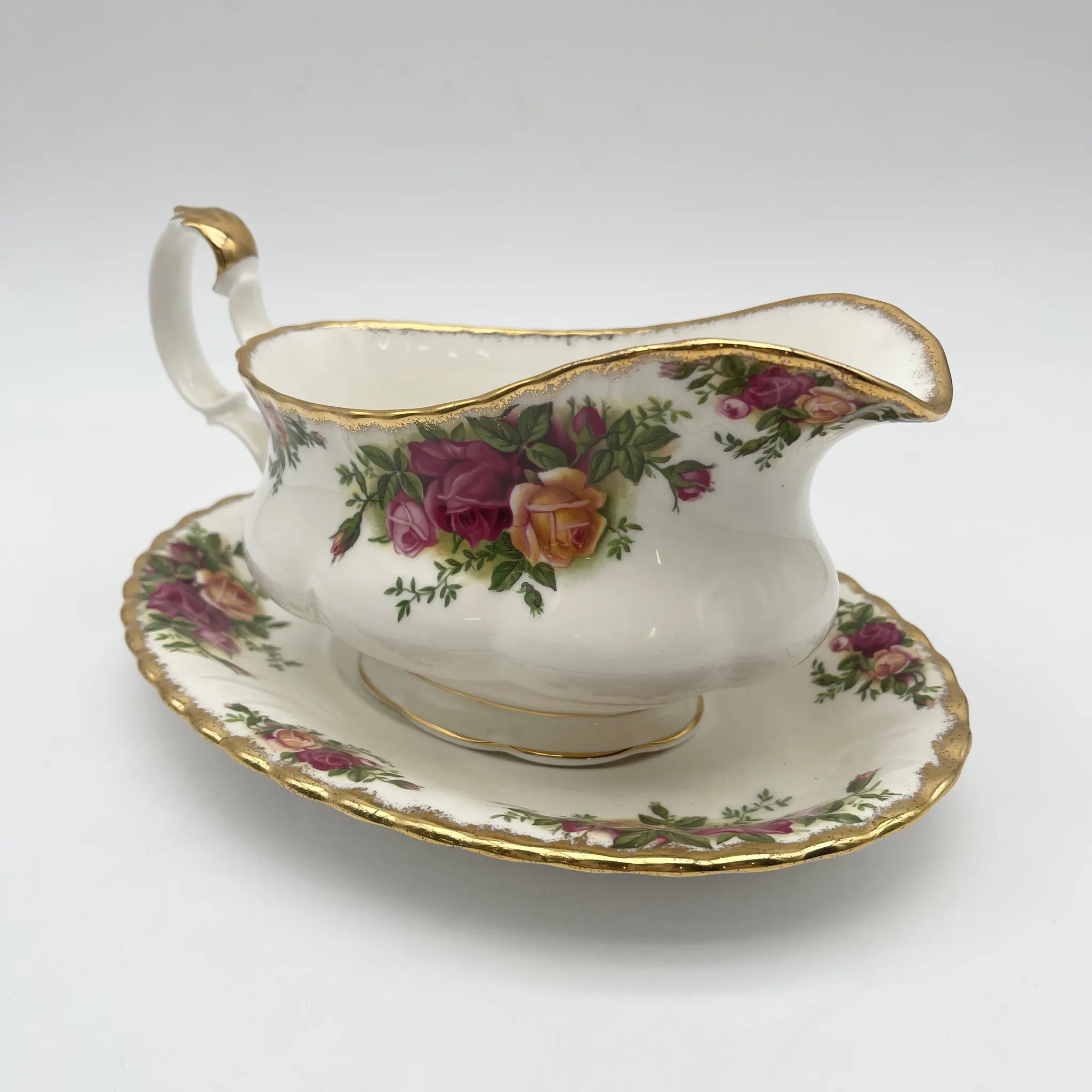 Royal Albert / Old Country Roses / 1973-1993 / Bone China /英国 /蒙特罗形状，植物艺术，金彩