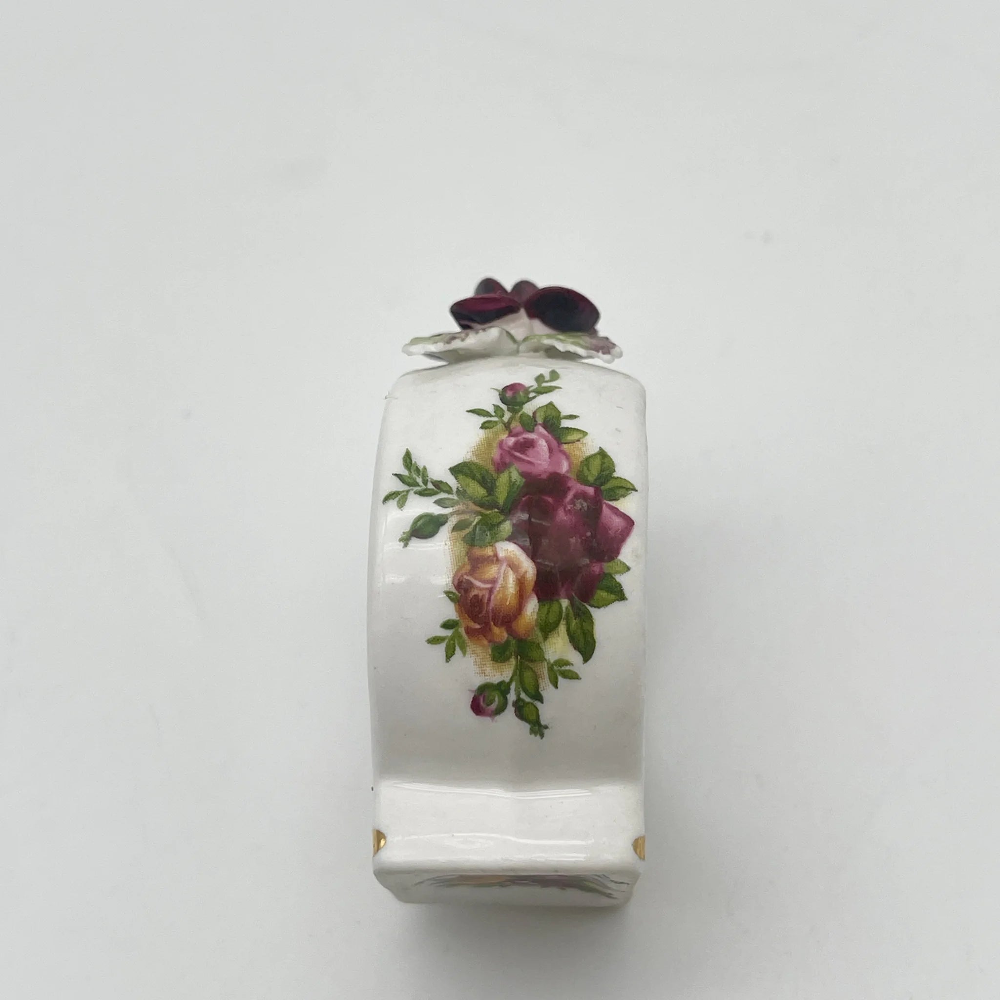 【ビンテージ】 ナプキンリング / ROYAL ALBERT (ロイヤルアルバート) / Old Country Roses / 1973-1993年 / Bone China / イギリス / 陶花, 英国カントリー, ボタニカルアート