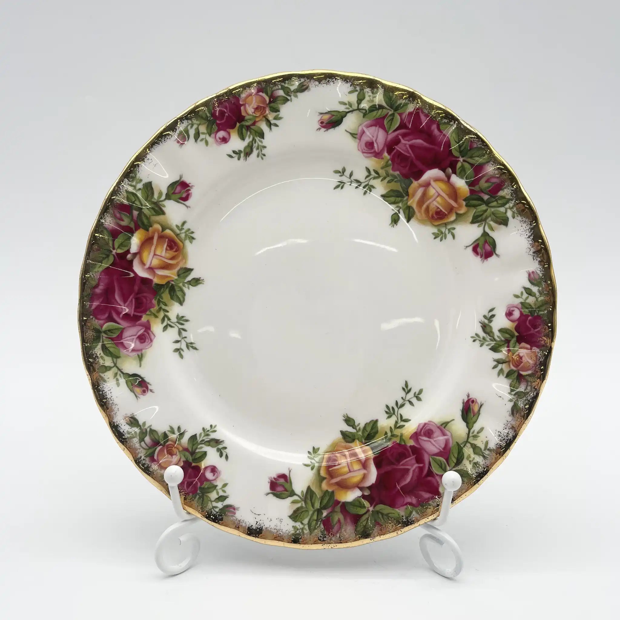 【ビンテージ】 デザートプレート (中皿) / ROYAL ALBERT (ロイヤルアルバート) / Old Country Roses / 1962-2002年 / Bone China / イギリス / スカラップド・エッジ, ボタニカルアート, 金彩