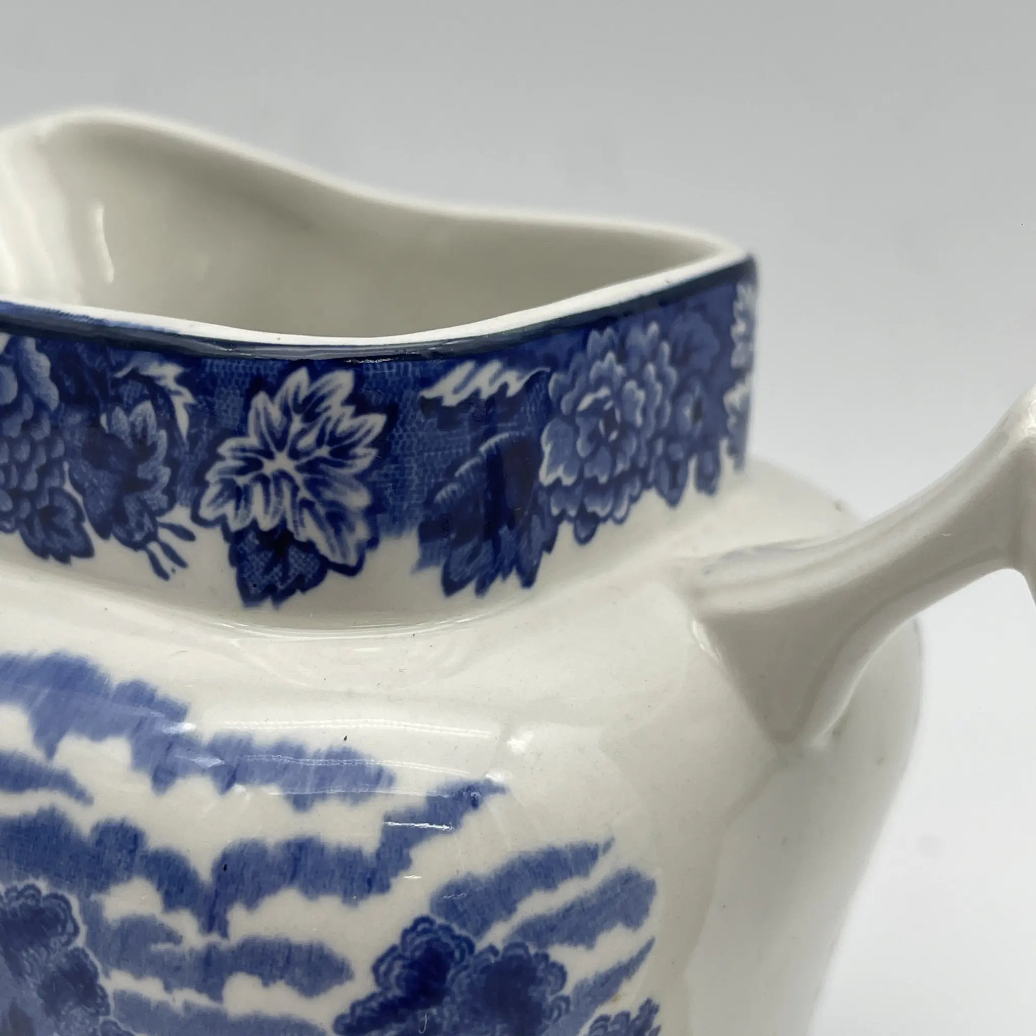 【アンティーク】 クリーマー (ミルクピッチャー) / Wood＆Sons (ウッド&サンズ) / English Scenery / 1920-1940年代 (推定) / アイアンストーン / イギリス / ブルー＆ホワイト, 銅版転写, 英国田園風景