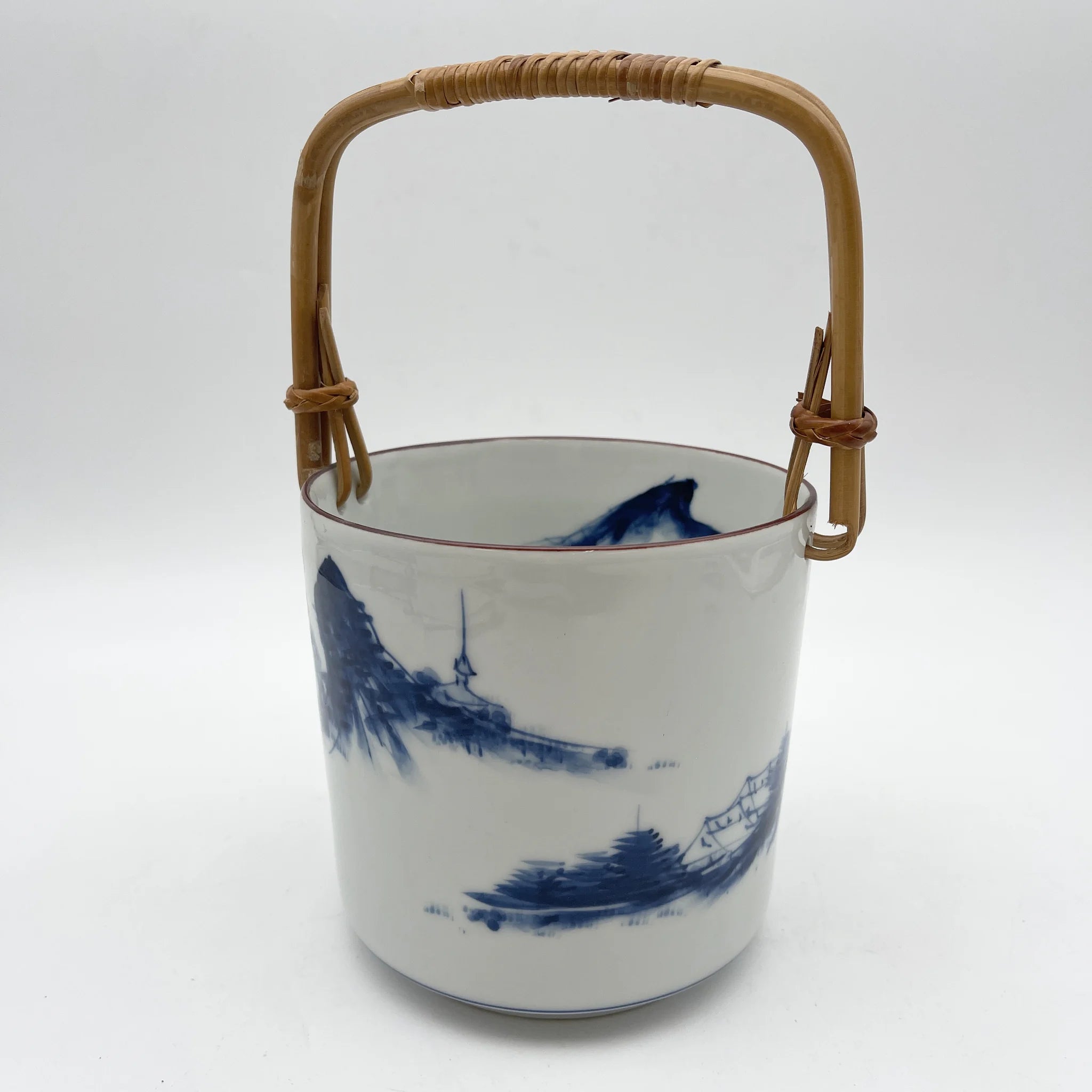 [Vintage] Handmade confectionery bowl (ice bucket) / Arita ware / 1970-1980s (estimated) / Porcelain / Japan / With perforated plate, dyed, Rokaku landscape design