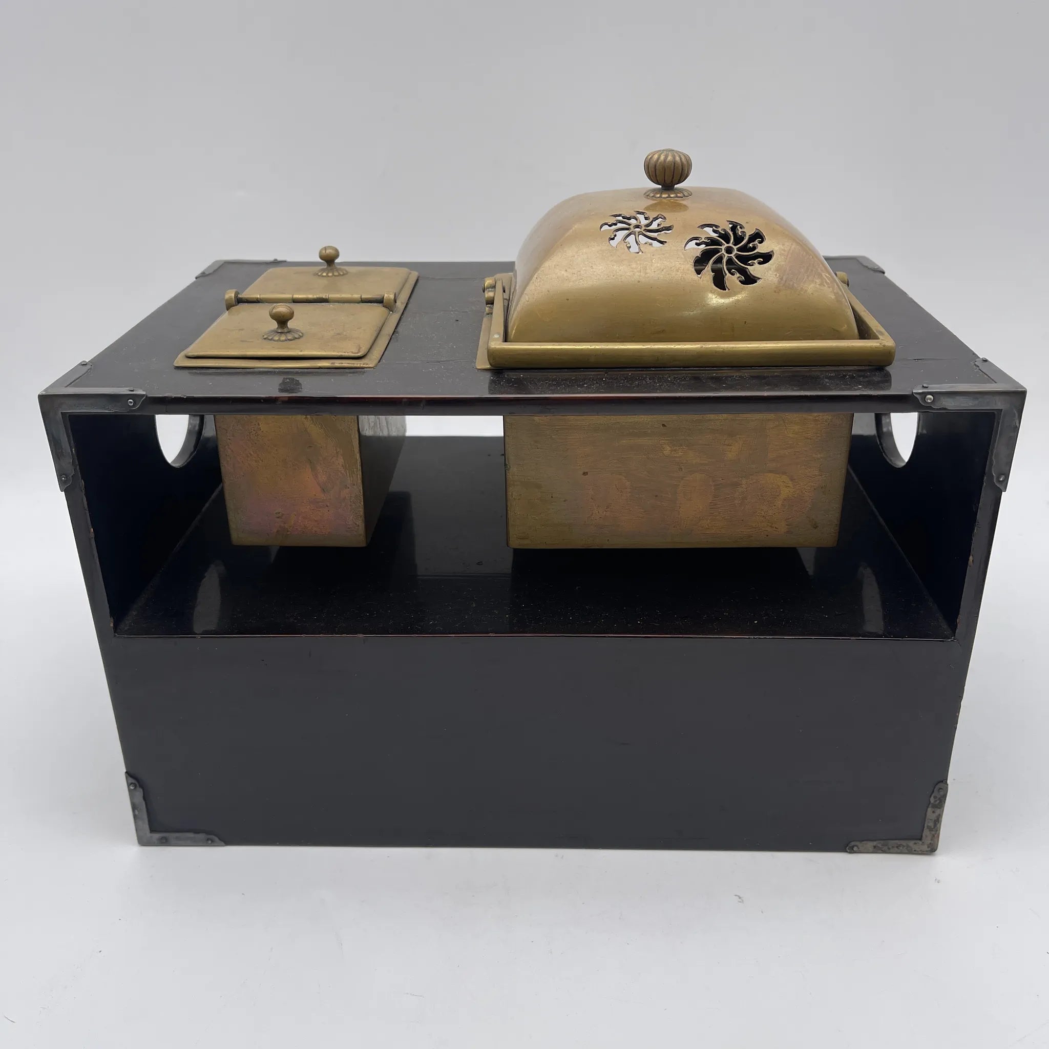 たばこ盆　骨董品 骨董品】 煙草盆 (小箪笥型) / 明治-大正 (推定) / 漆器 / 日本