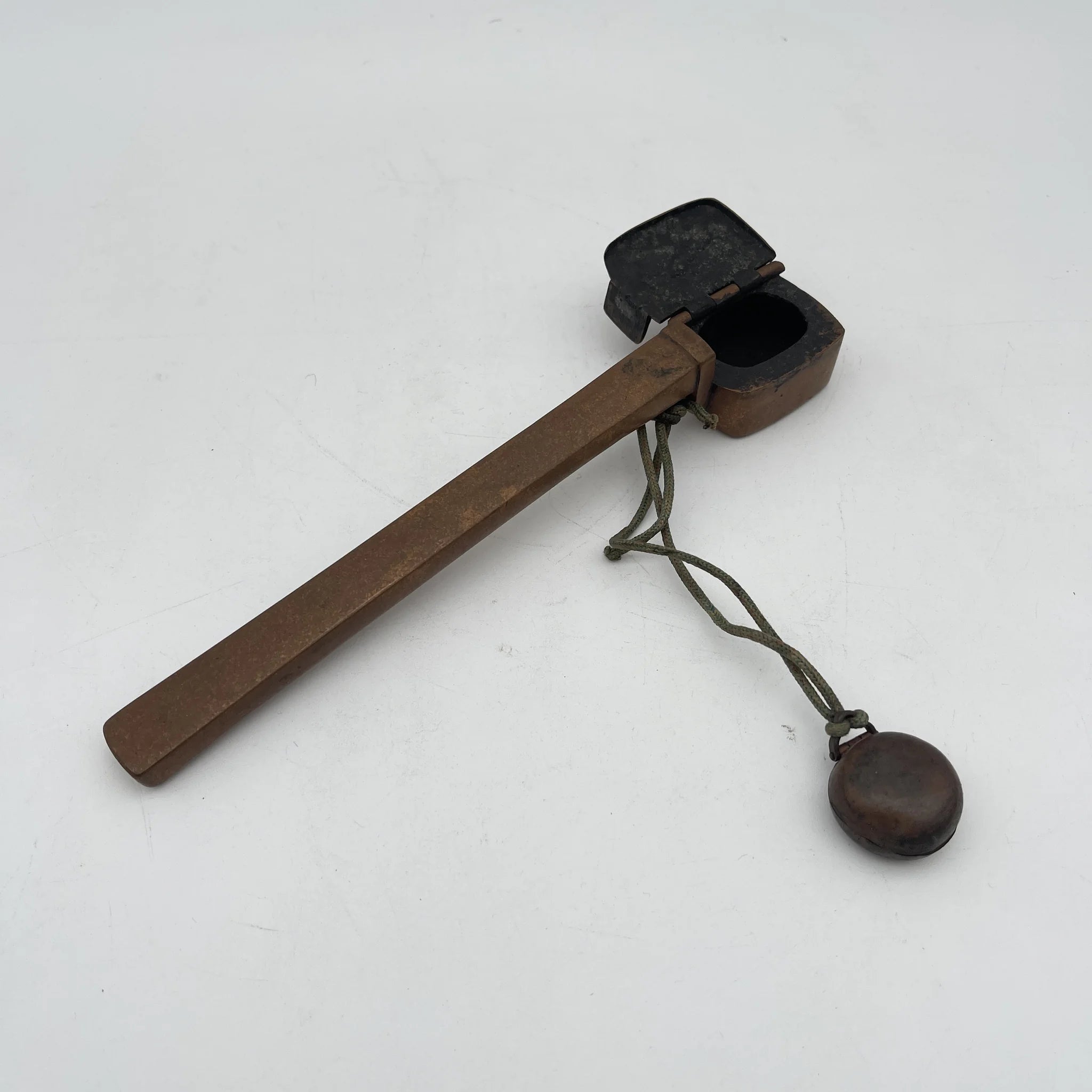 【骨董品】 矢立 (携帯筆記用具) / 江戸末期-明治 (推定) / 銅 / 日本 / 筆入れ, 墨壺