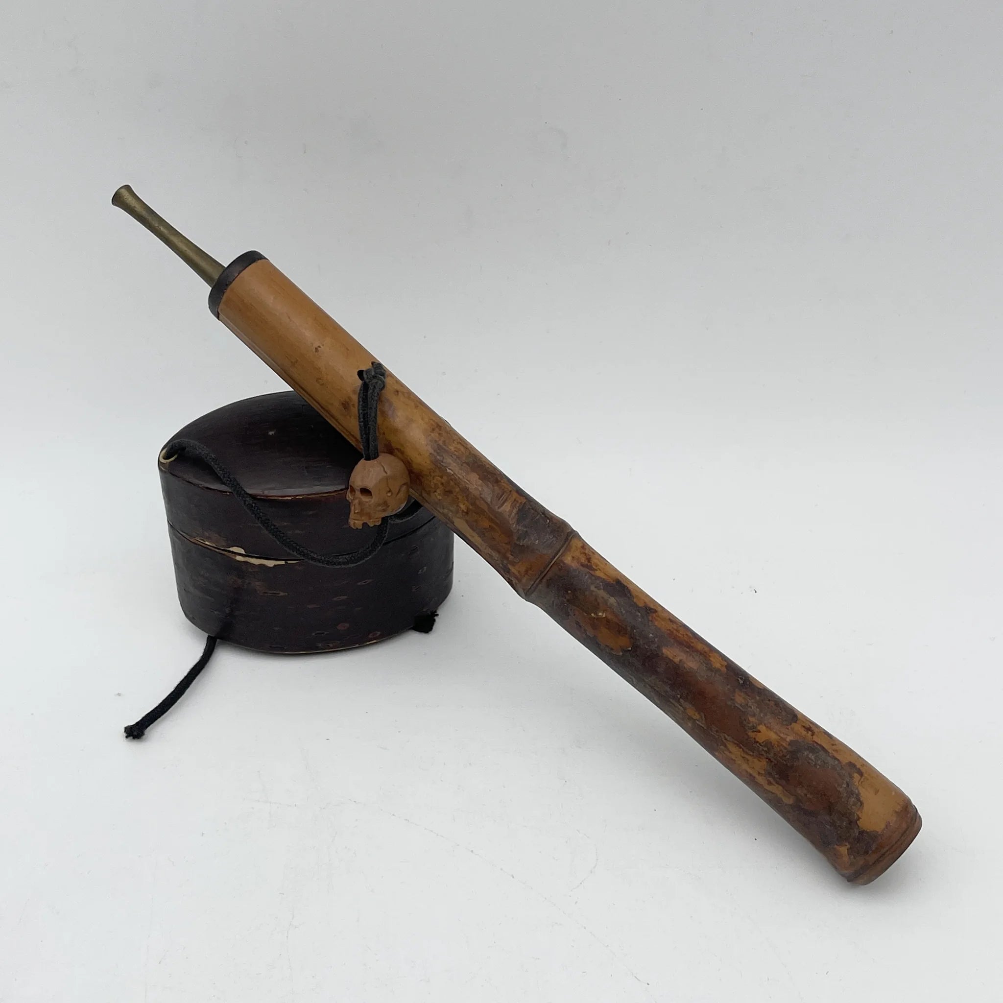 [Antiques] 3-piece set of smoking pipes (kisel), smoking pipe holder, and crowbar (kamasu) / Meiji-Early Showa era (estimated) / Brass / Japan / Rayu smoking pipe, Magewappa