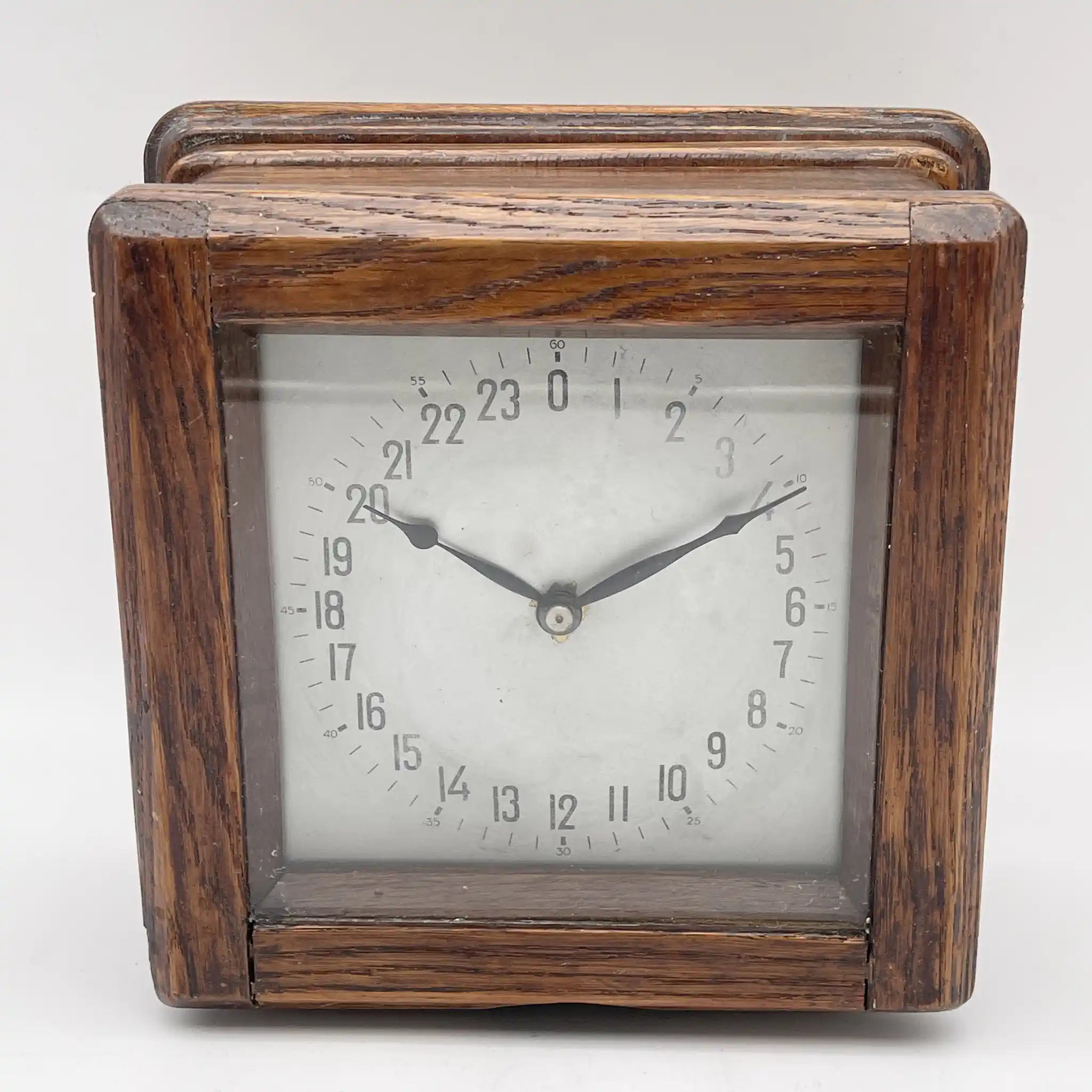 [Antique] 24-hour clock (table clock) / 1930-1950s (estimated) / Oak wood / England / 24-hour dial, Arare group