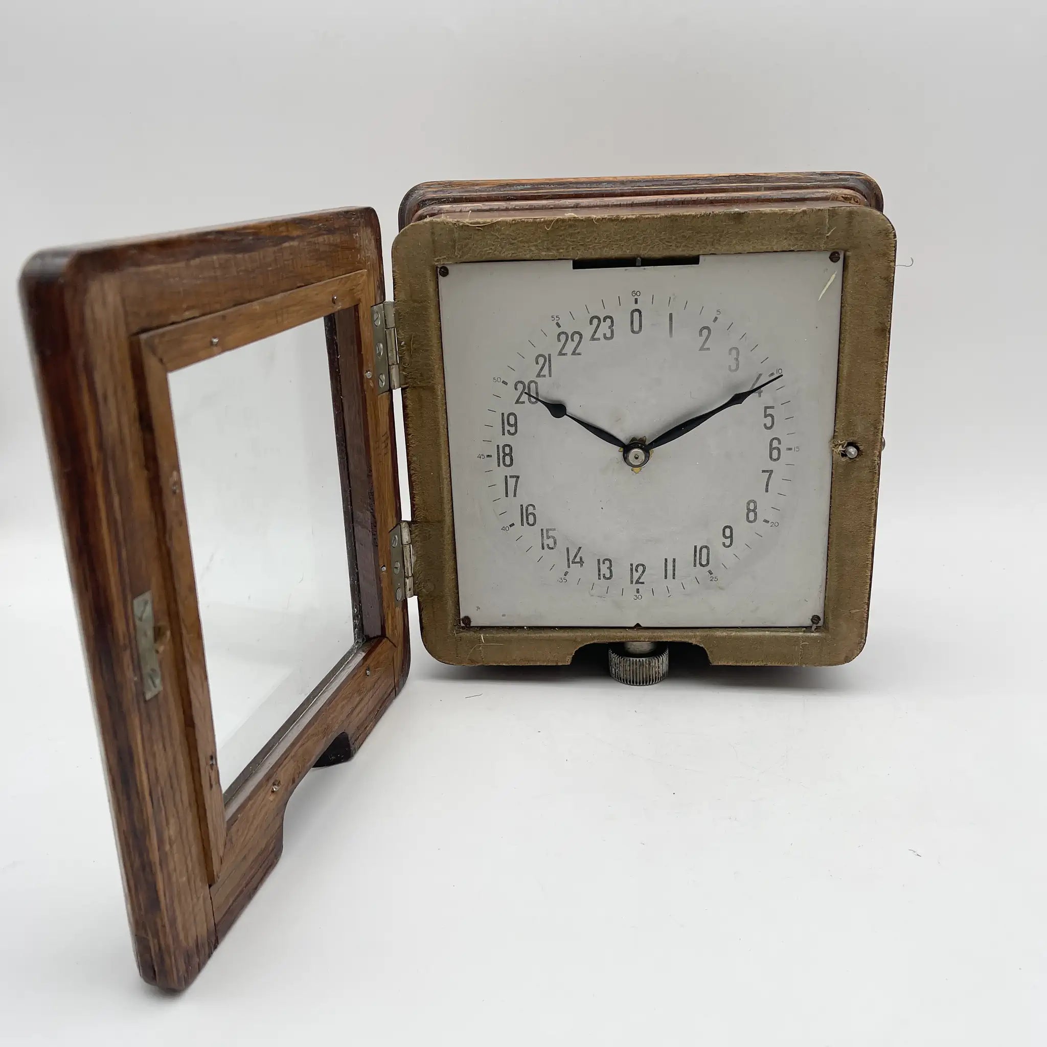 [Antique] 24-hour clock (table clock) / 1930-1950s (estimated) / Oak wood / England / 24-hour dial, Arare group