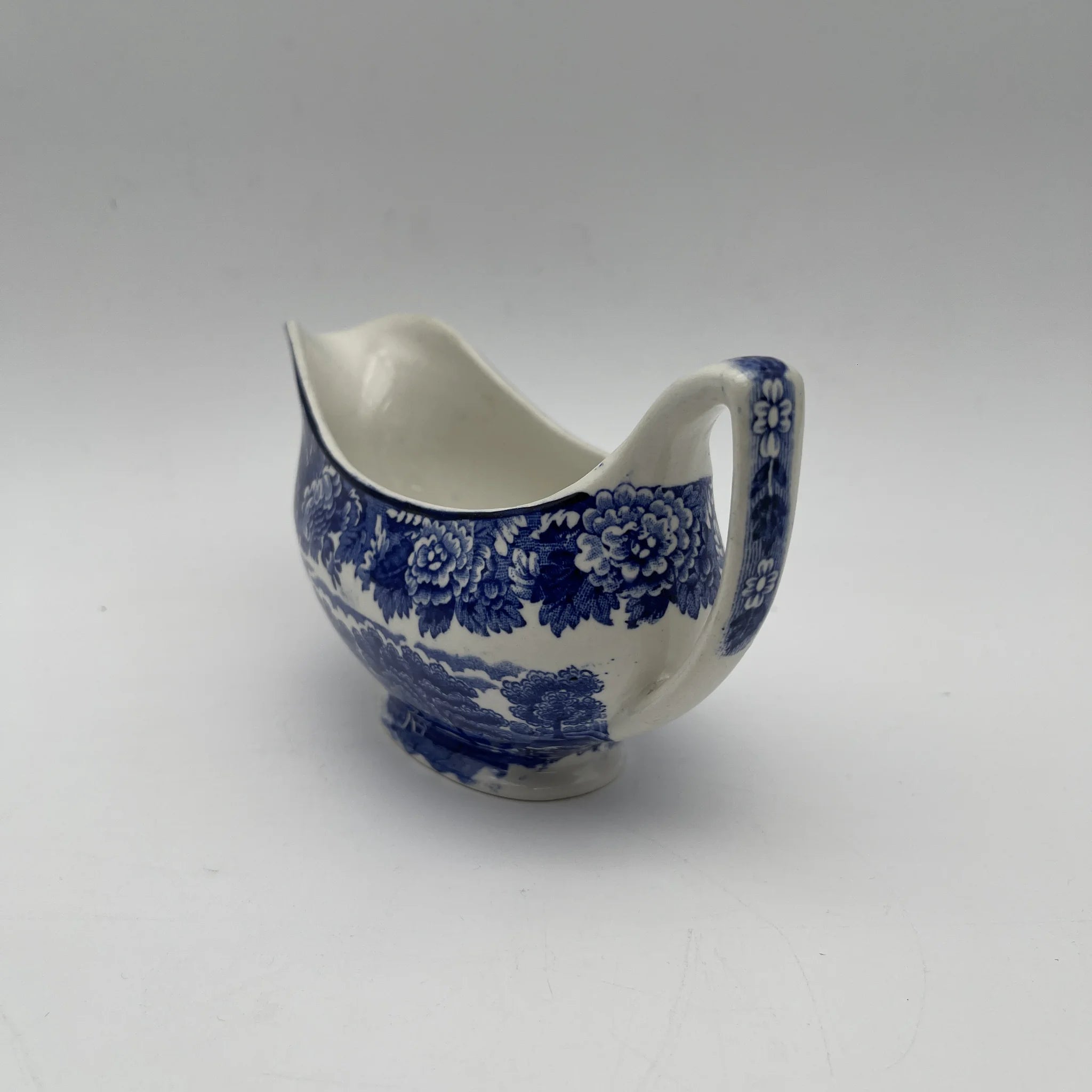 [Vintage] Gravy Boat (Saucière/Sauce Boat) / Wood & Sons / English Scenery / 1940-1960s (estimated) / Ironstone / England / Blue & White, Copperplate transfer, British countryside scene