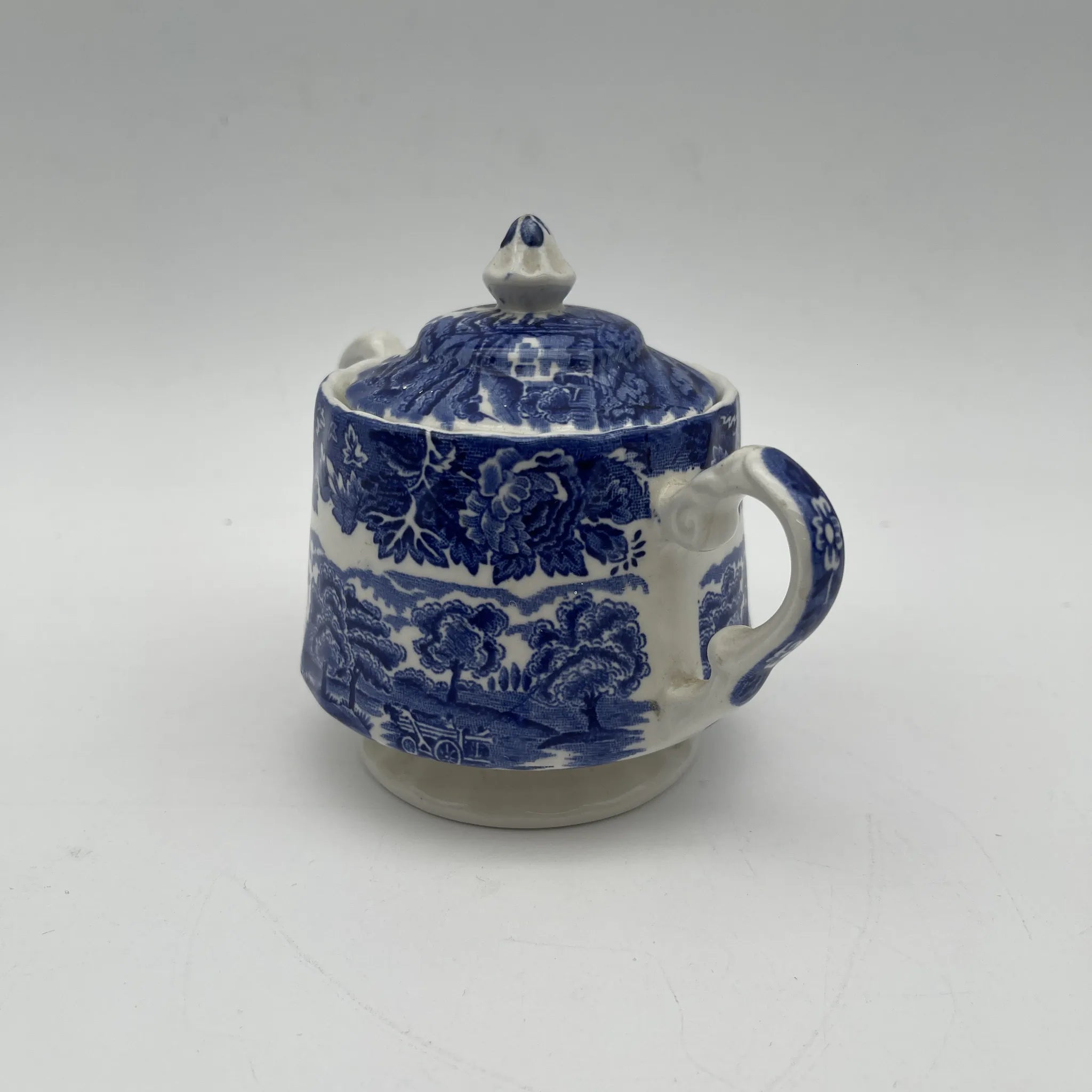 [Vintage] Sugar Bowl (Sugar Pot) / Wood & Sons / English Scenery / 1940-1960s (estimated) / Ironstone / England / Blue & White, Copperplate transfer, British countryside scene