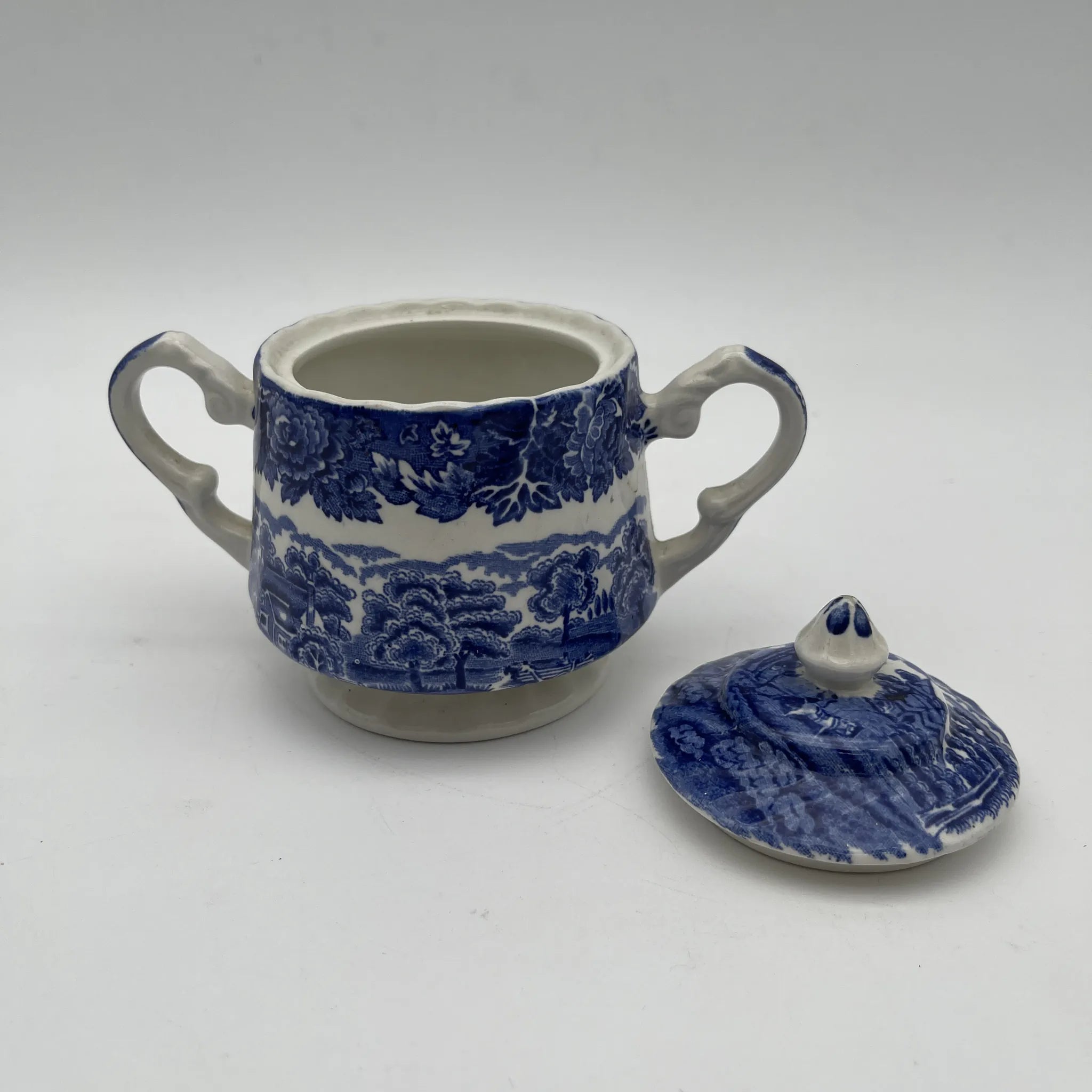 [Vintage] Sugar Bowl (Sugar Pot) / Wood & Sons / English Scenery / 1940-1960s (estimated) / Ironstone / England / Blue & White, Copperplate transfer, British countryside scene