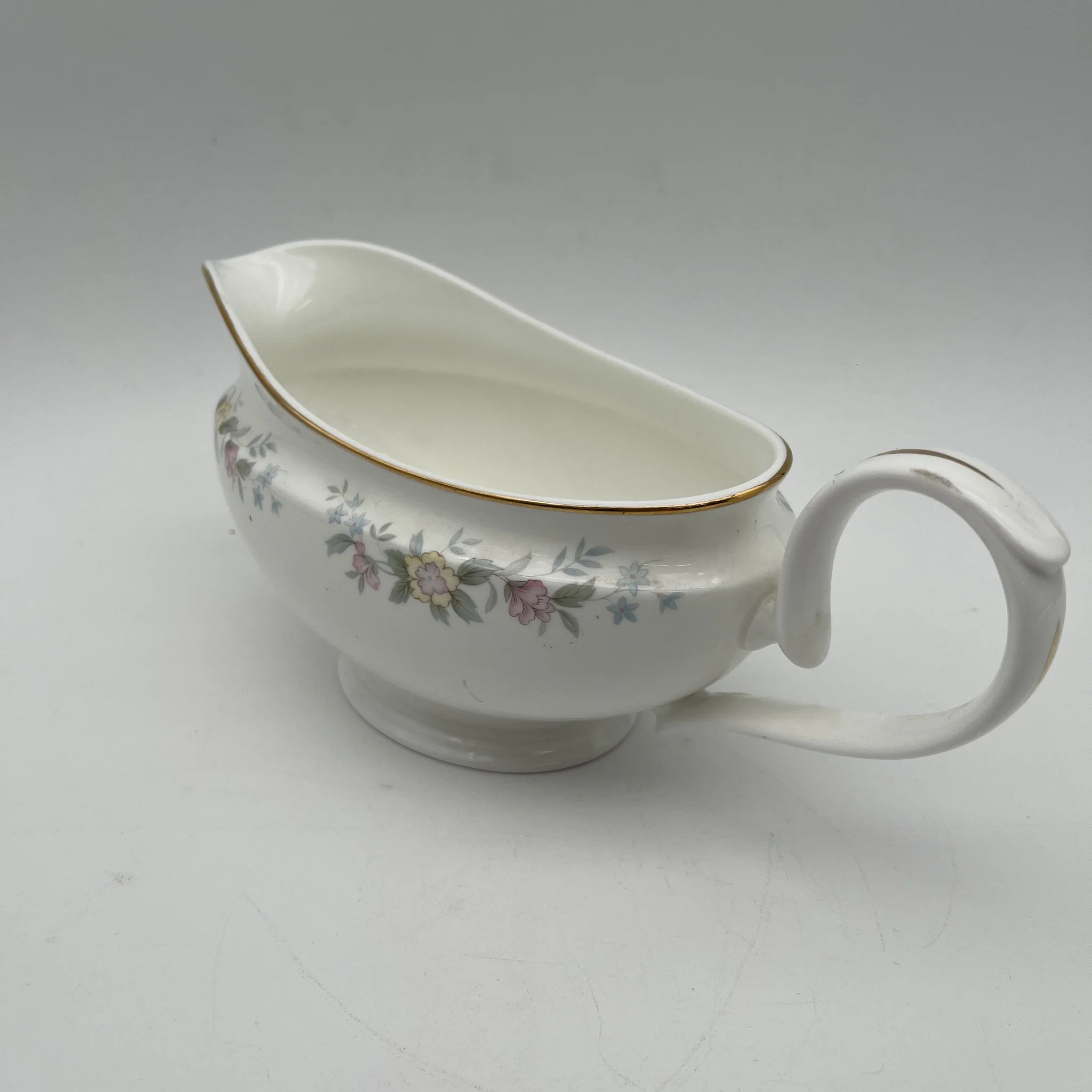 【复古】灰船(socier / source boat) / Mayfair / 1950-1980年代（推测）/ Fine Bone China /英国/ 小花图案，柔和色调，金彩
