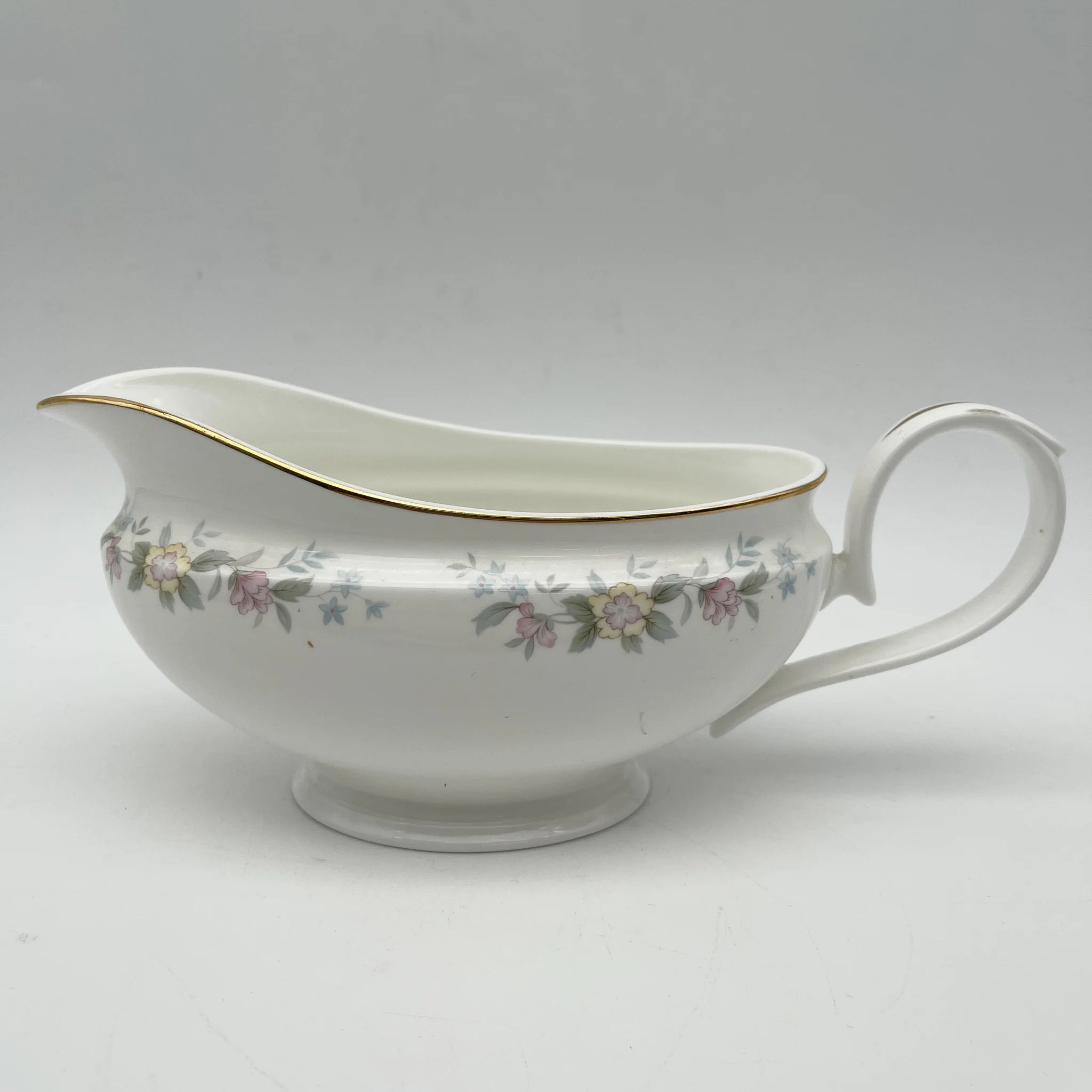 【复古】灰船(socier / source boat) / Mayfair / 1950-1980年代（推测）/ Fine Bone China /英国/ 小花图案，柔和色调，金彩