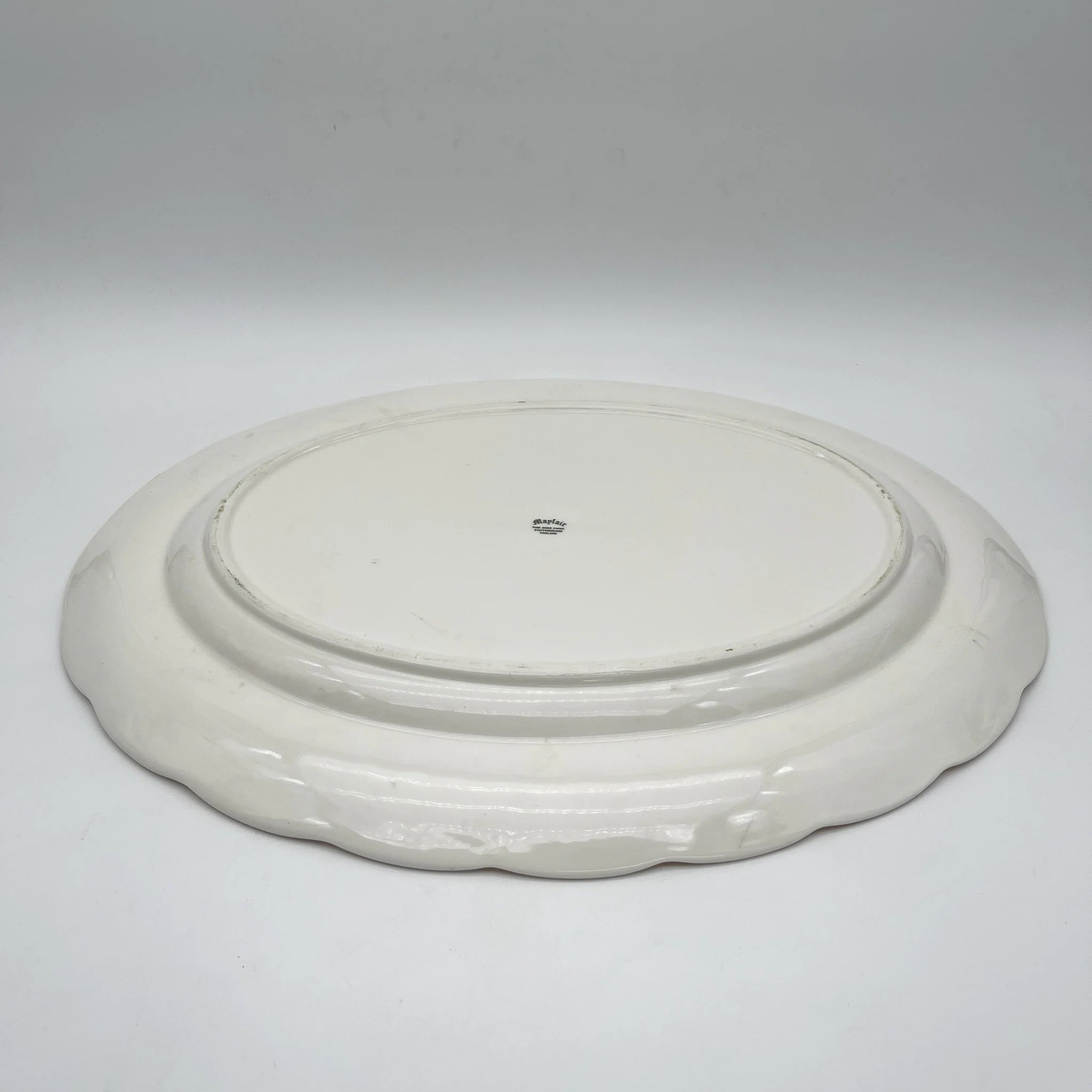【复古】椭圆形盘子（大盘）/ Mayfair (Mayfair) / 1950-1980年代（推测）/ Fine Bone China /英国/小花花样， 柔和色调，金彩