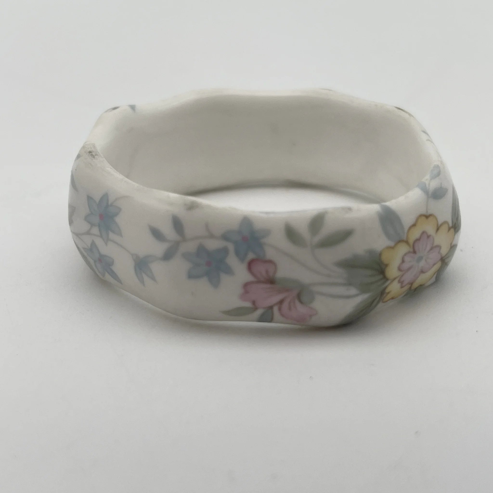 【复古】餐巾戒指/ Mayfair (Mayfair) / 1950-1980年代（推定）/ Fine Bone China /英国/小花图案，柔和色调，金彩