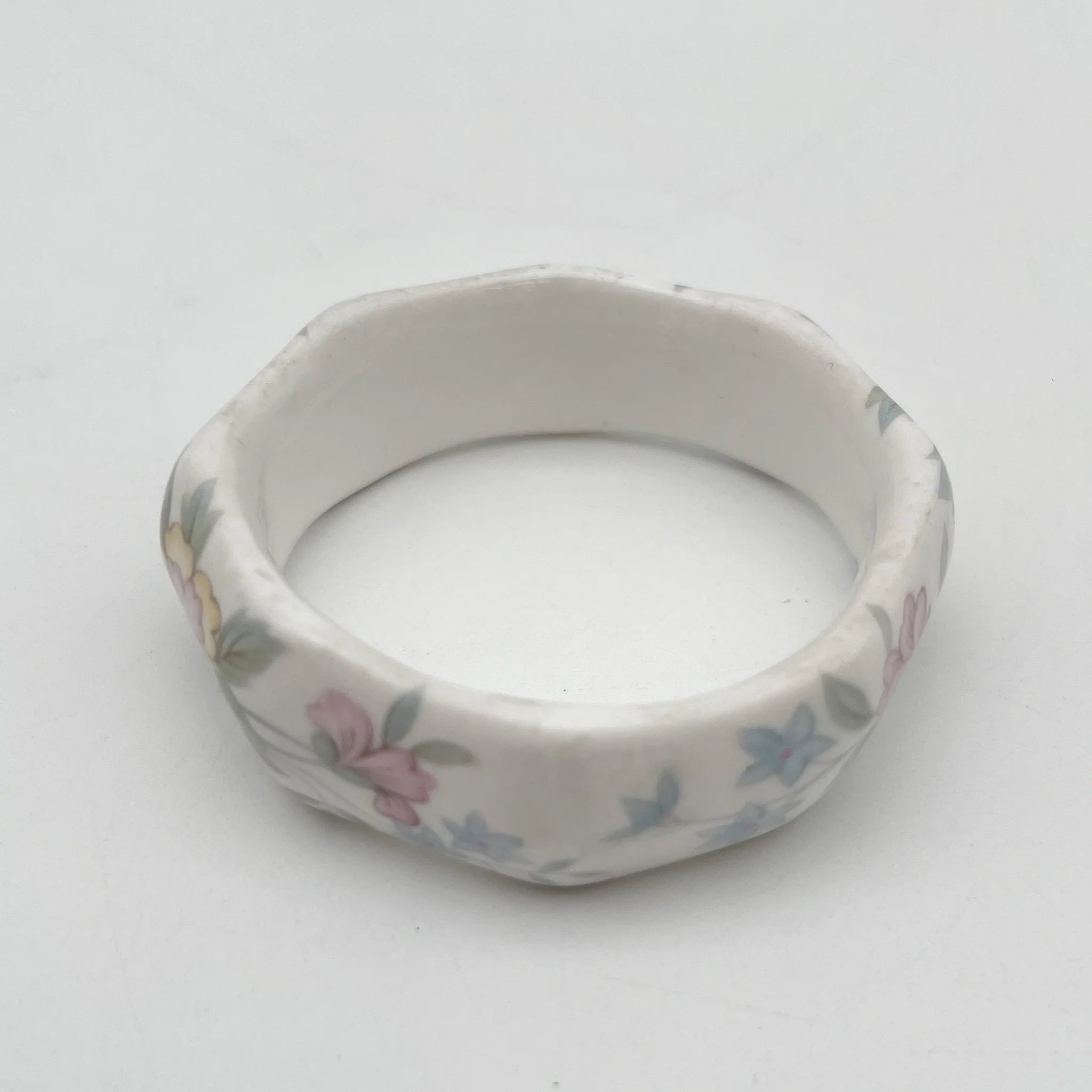 【复古】餐巾戒指/ Mayfair (Mayfair) / 1950-1980年代（推定）/ Fine Bone China /英国/小花图案，柔和色调，金彩