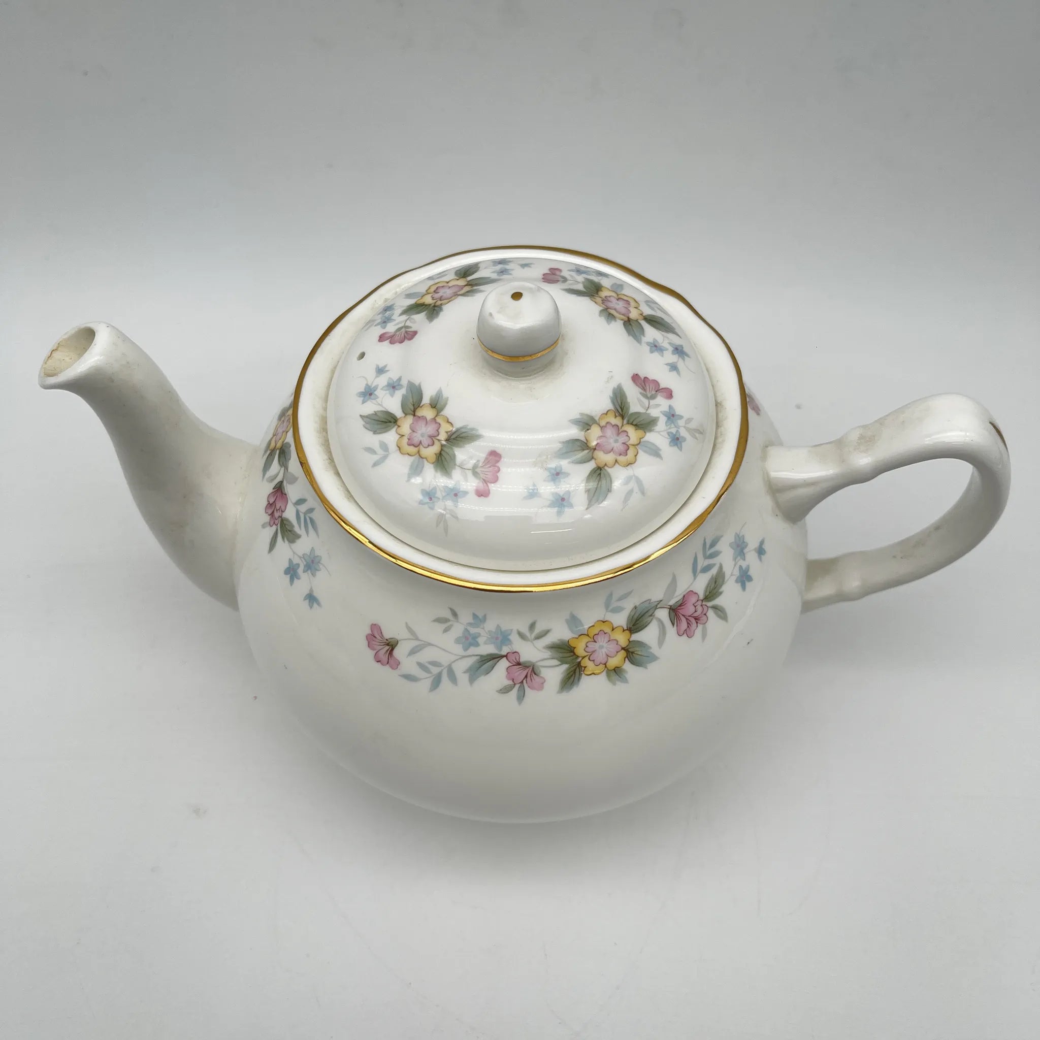 【复古】茶壶/ Mayfair (Mayfair) / 1950-1980年代（推定）/ Fine Bone China /英国/小花图案，柔和色调，金彩