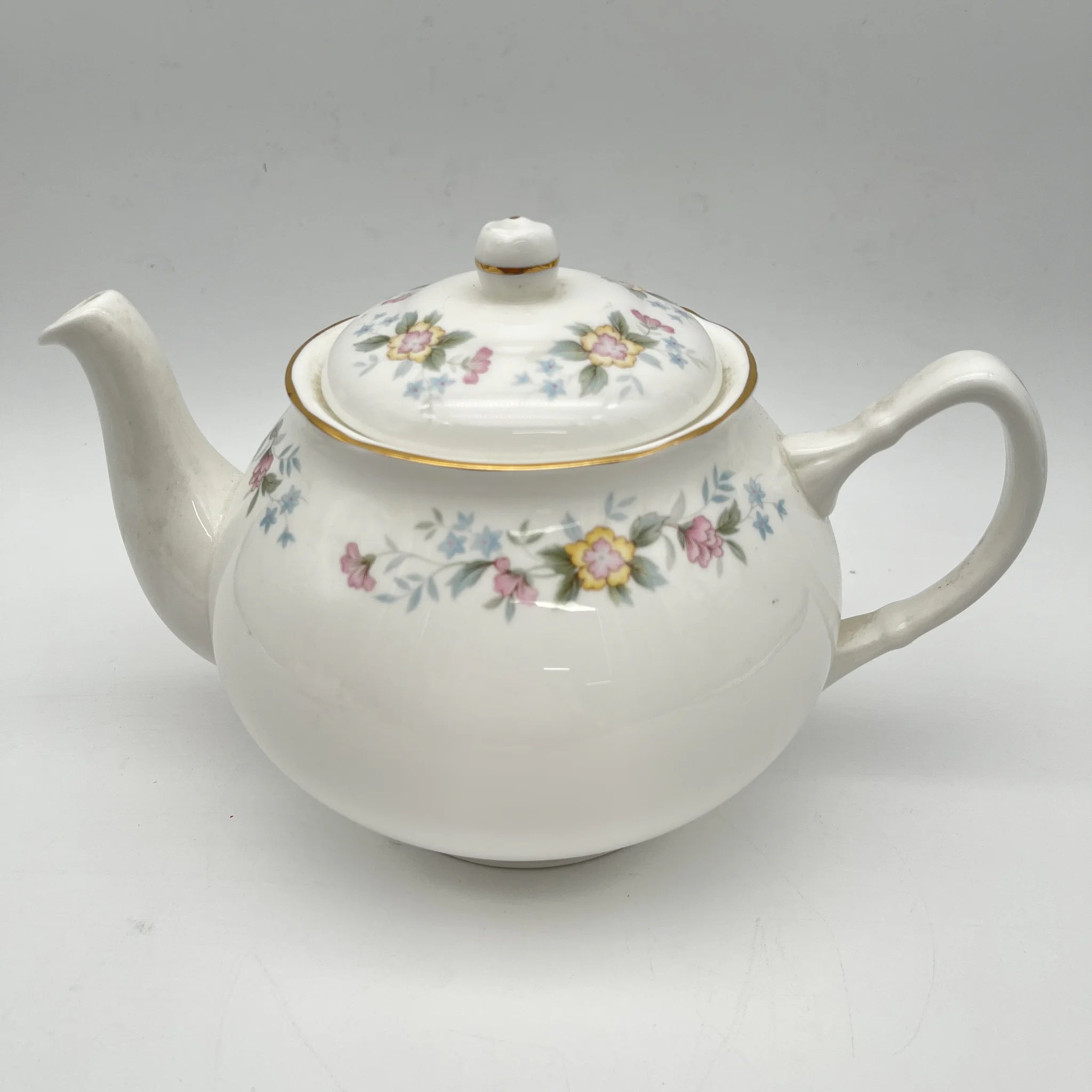 【复古】茶壶/ Mayfair (Mayfair) / 1950-1980年代（推定）/ Fine Bone China /英国/小花图案，柔和色调，金彩