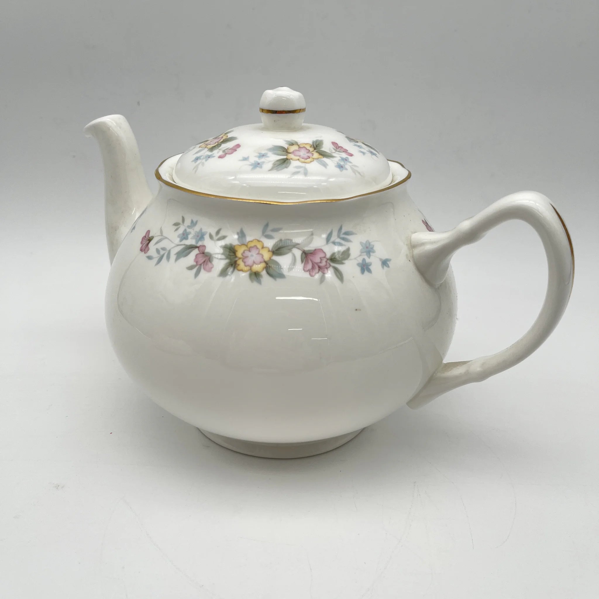 【复古】茶壶/ Mayfair (Mayfair) / 1950-1980年代（推定）/ Fine Bone China /英国/小花图案，柔和色调，金彩