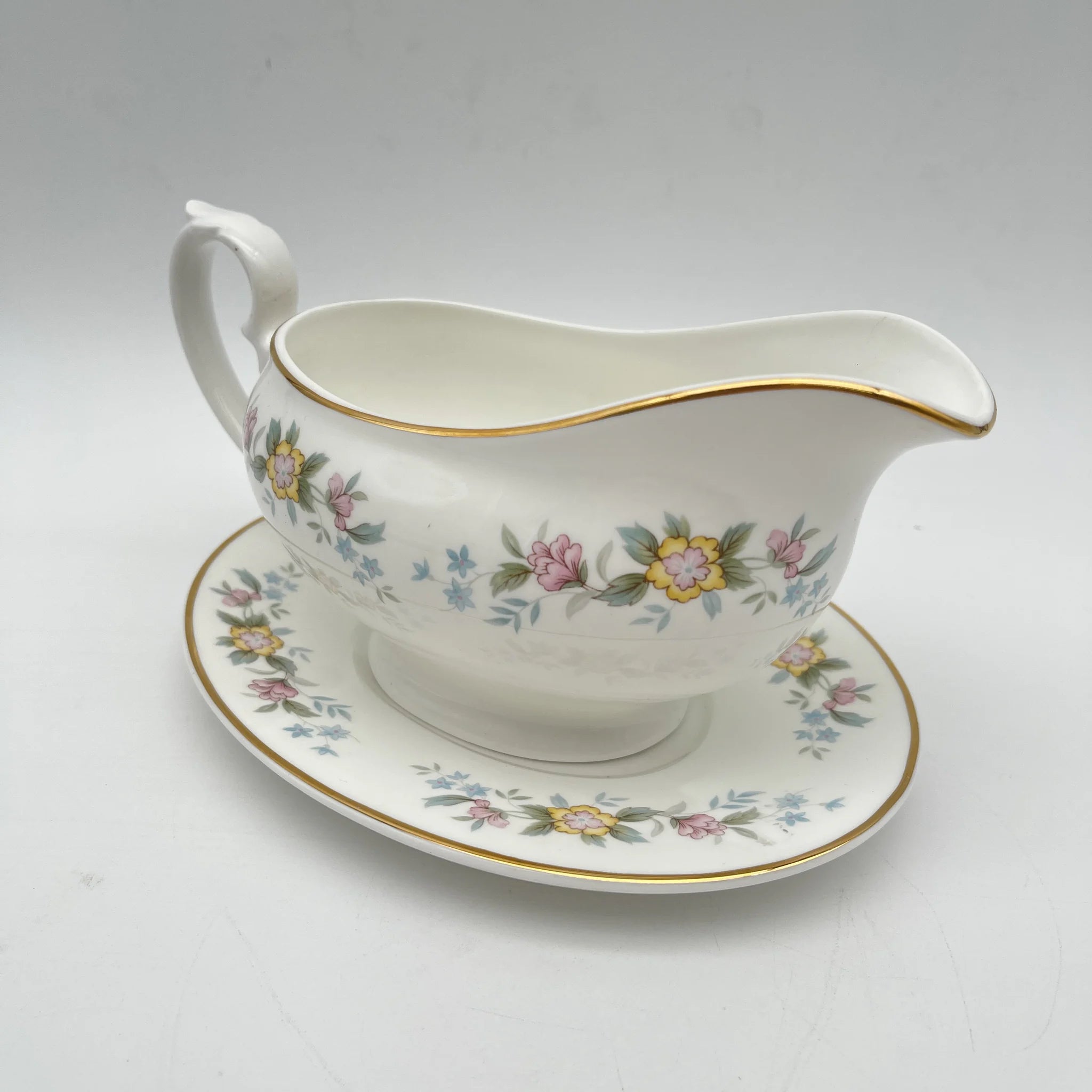 【复古】灰船（索西耶/索西耶船）&索西耶/ Mayfair / 1950-1980年代（推测）/ Fine Bone China /英国 /小花图案，柔和色调，金彩