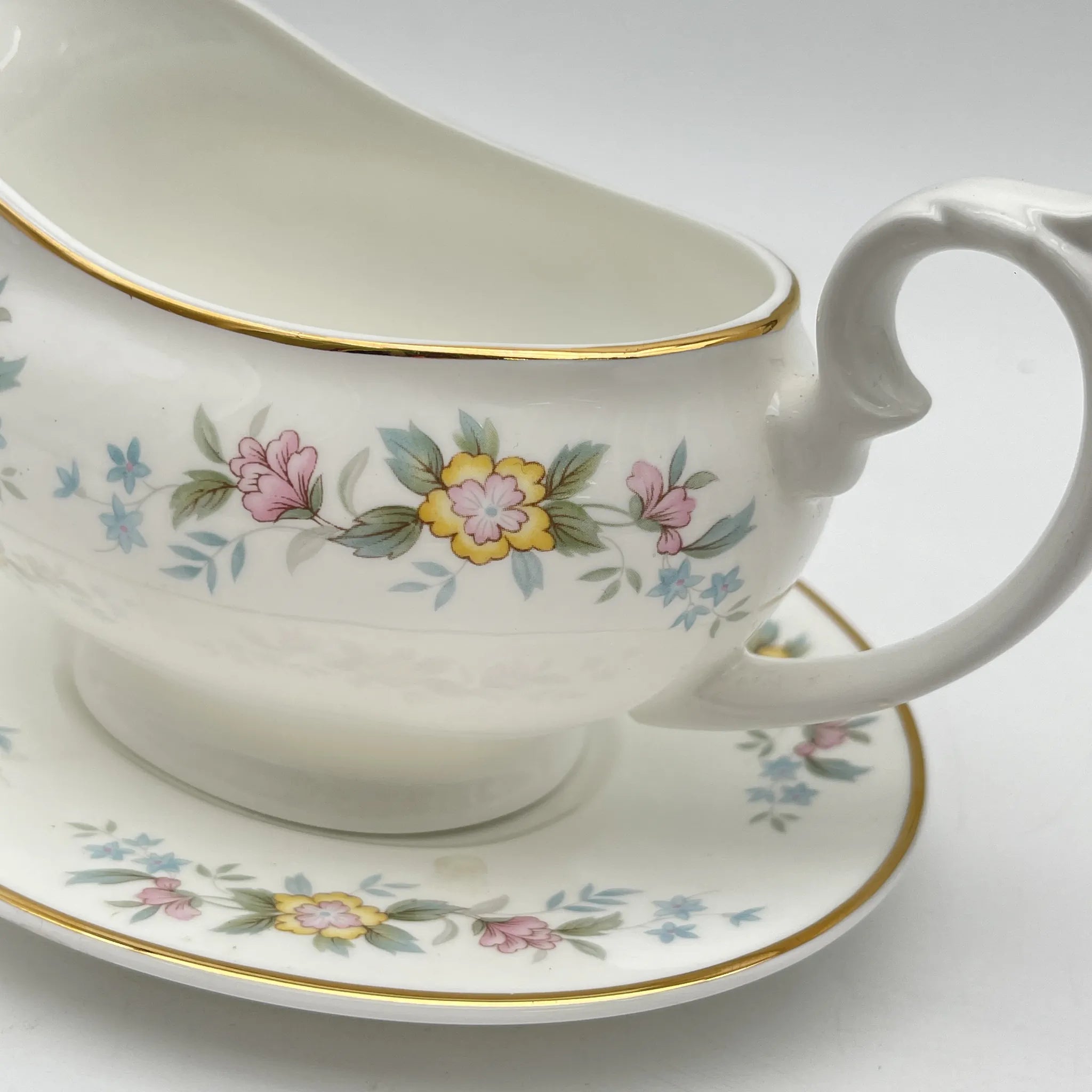 【复古】灰船（索西耶/索西耶船）&索西耶/ Mayfair / 1950-1980年代（推测）/ Fine Bone China /英国 /小花图案，柔和色调，金彩
