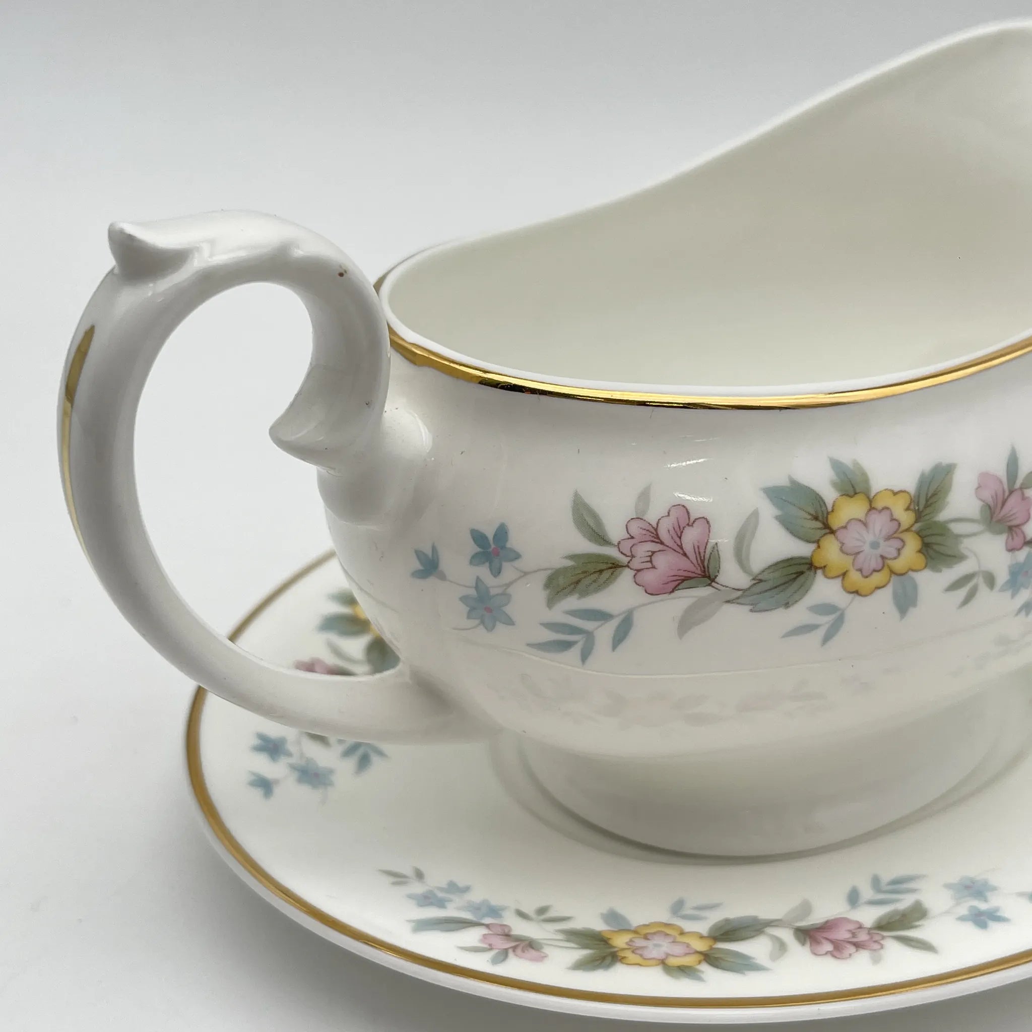 【复古】灰船（索西耶/索西耶船）&索西耶/ Mayfair / 1950-1980年代（推测）/ Fine Bone China /英国 /小花图案，柔和色调，金彩